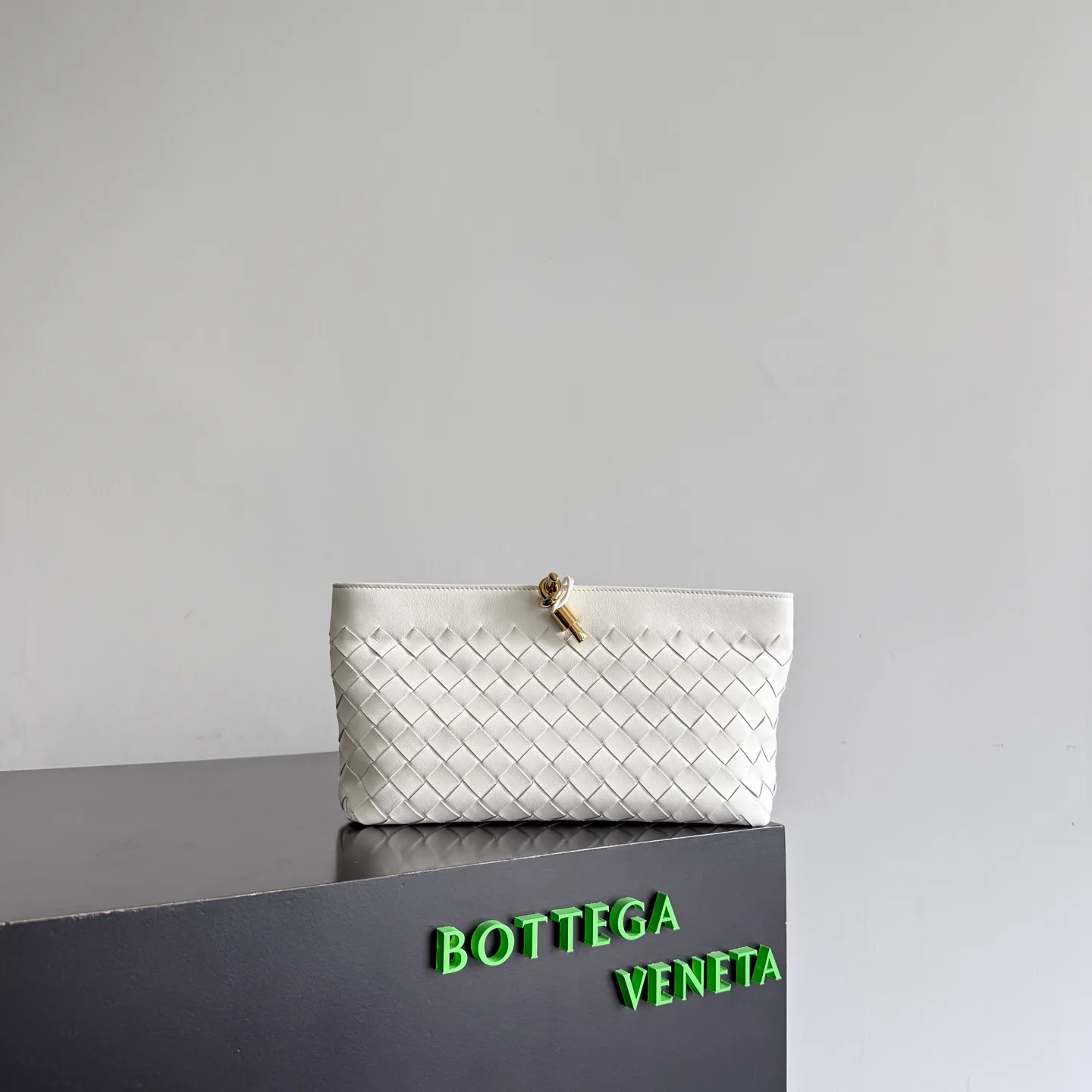 Women's Classic Handbags BOTTEGA VENETA 18004862