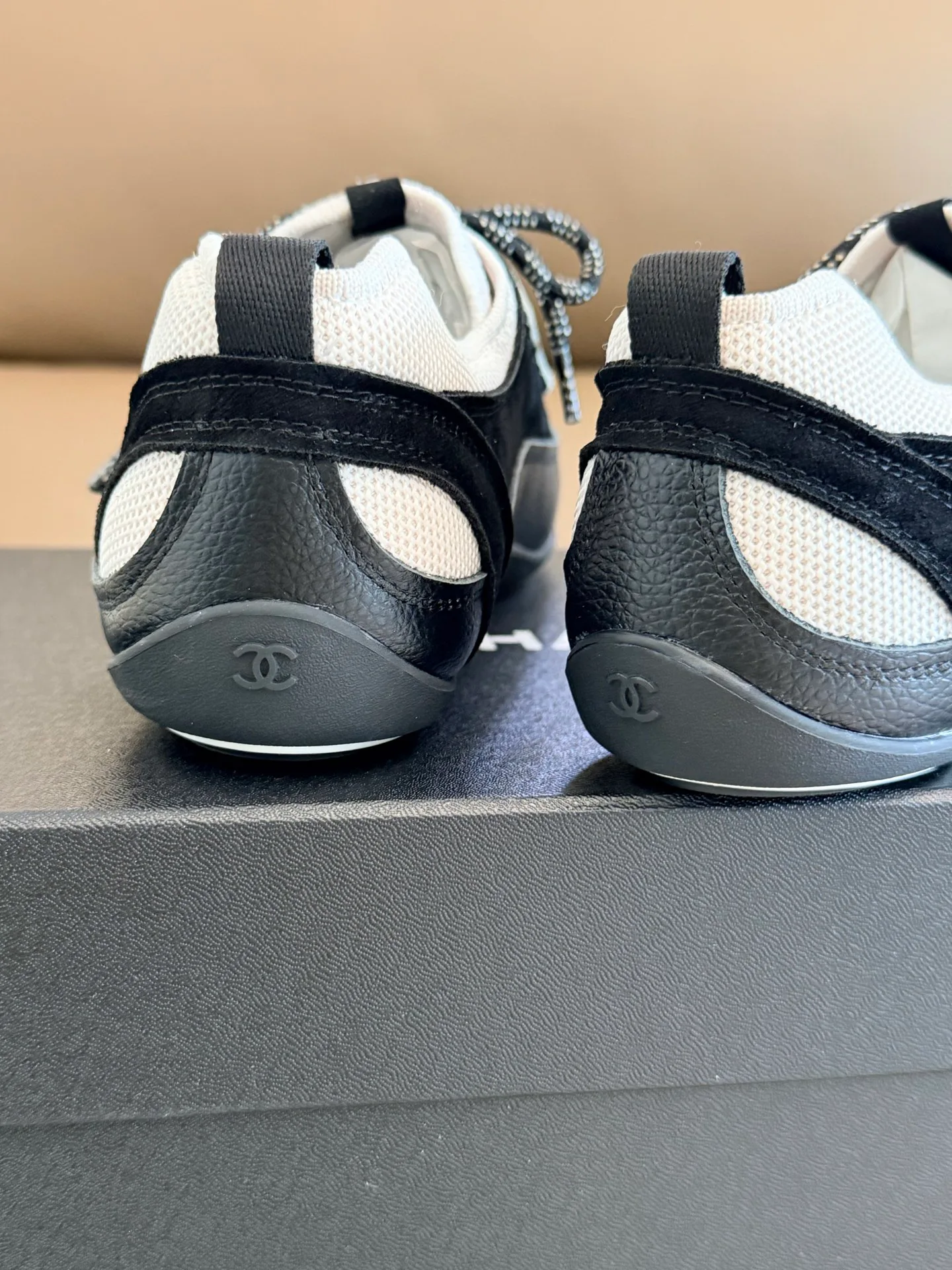 Women's Sneakers CHANEL 17510596