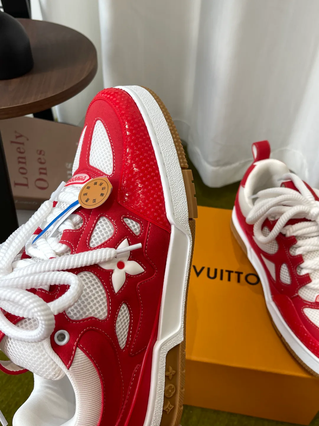 Men's Sneakers LOUIS VUITTON 18062836