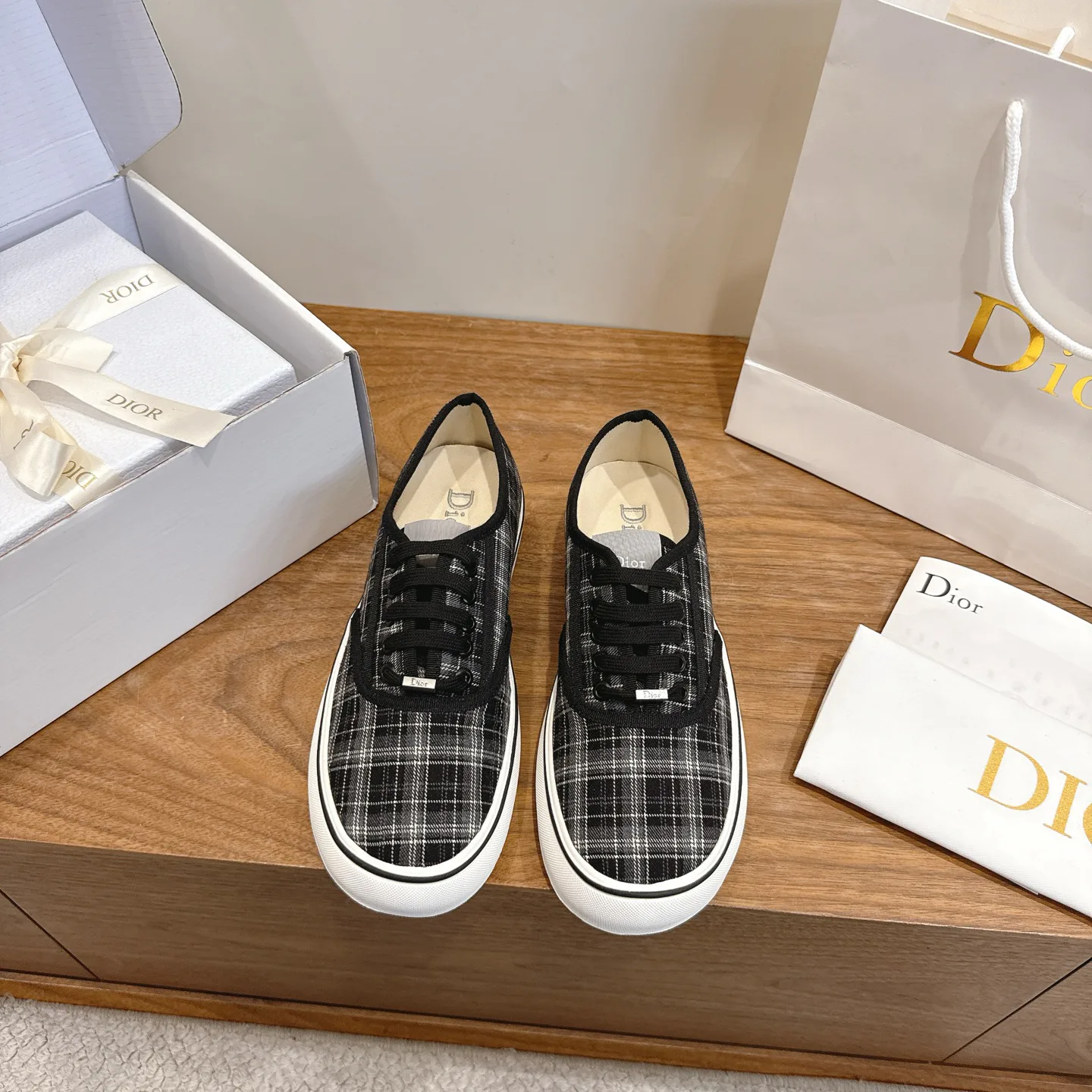 Women's Sneakers CHRISTIAN DIOR 18083844