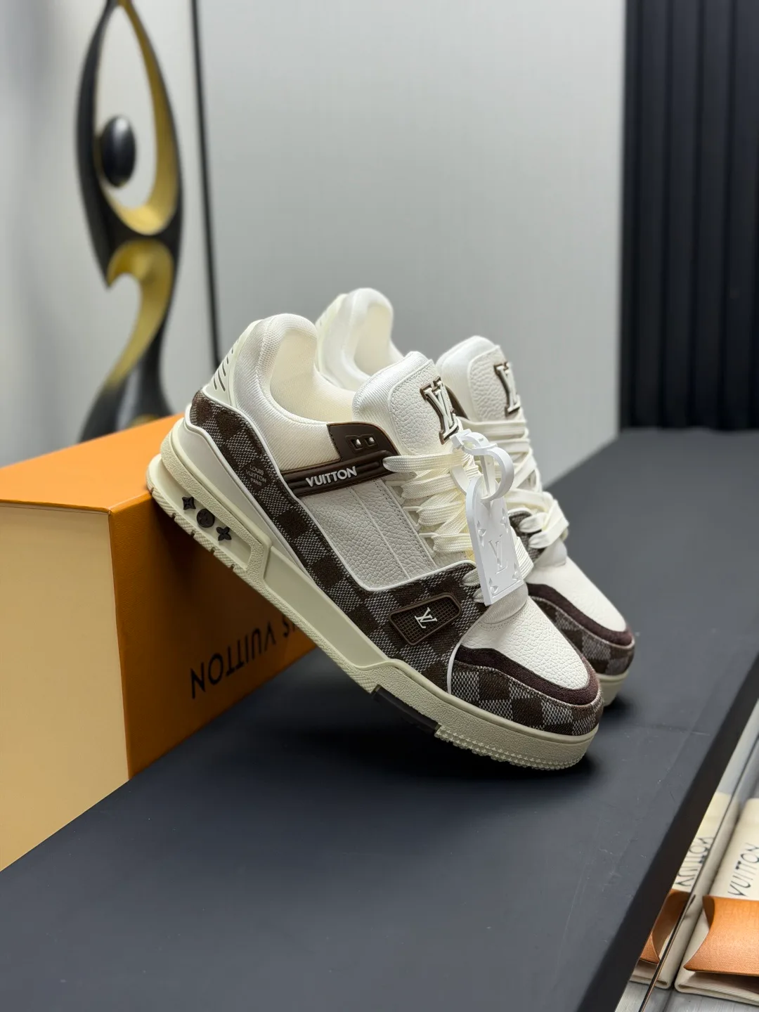 Women's Sneakers LOUIS VUITTON 17865121