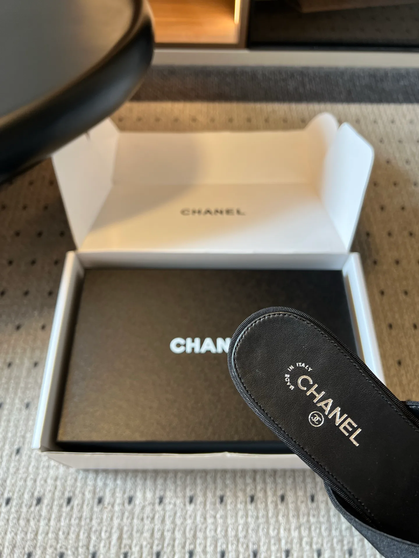 Women's Flip-Flops CHANEL 17419372