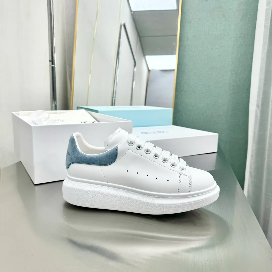 Women's Sneakers ALEXANDER MCQUEEN 18011244