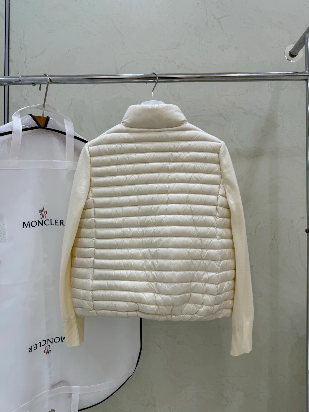 Women's Jackets And Down Jackets MONCLER 17918887