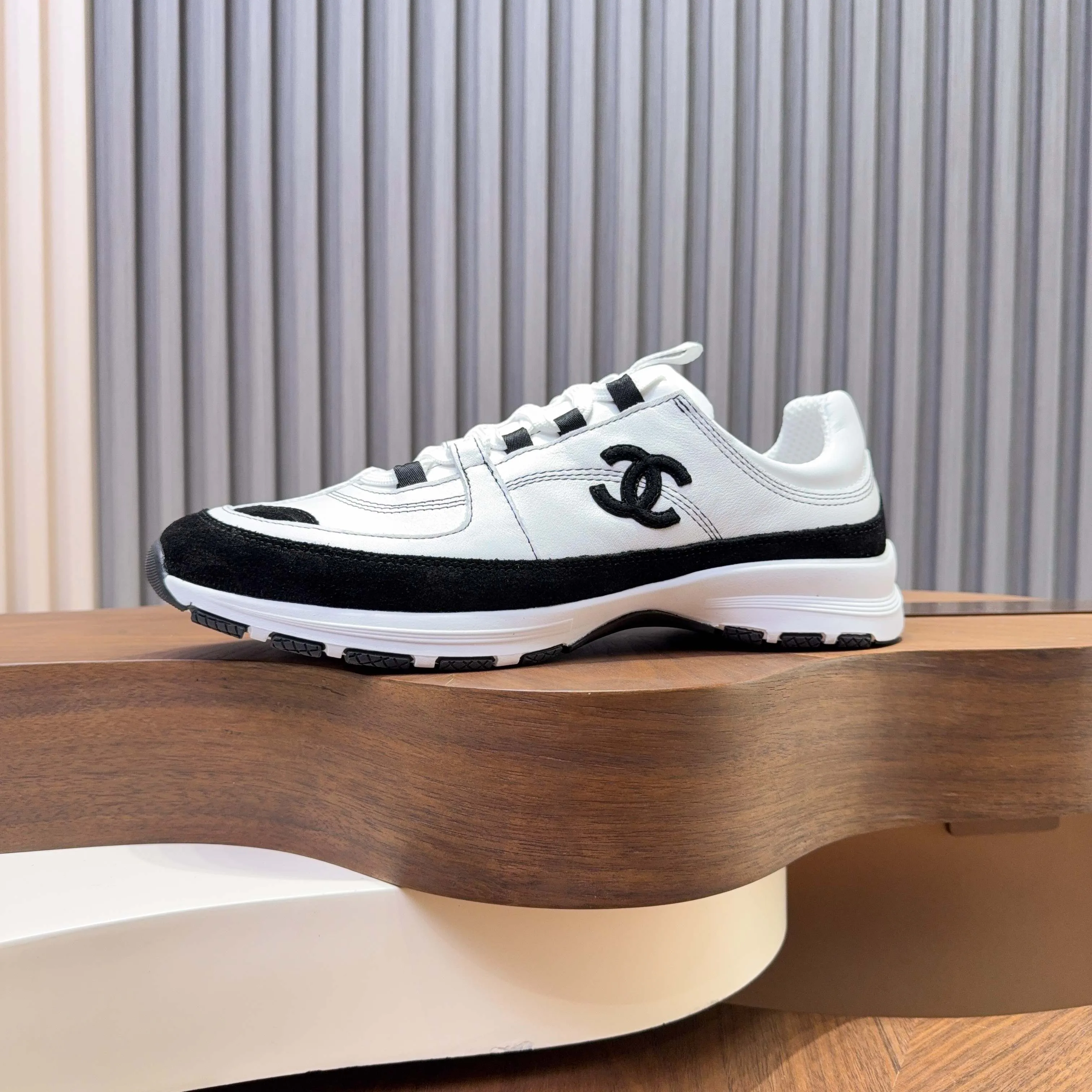 Women's Sneakers CHANEL 17918713
