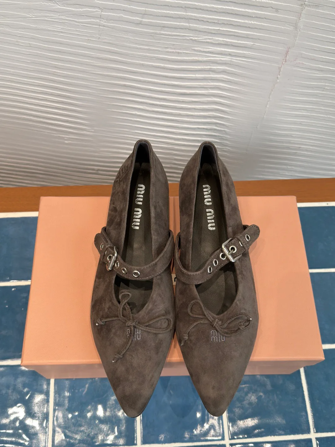 Women's Ballet Flats MIU MIU 18125393