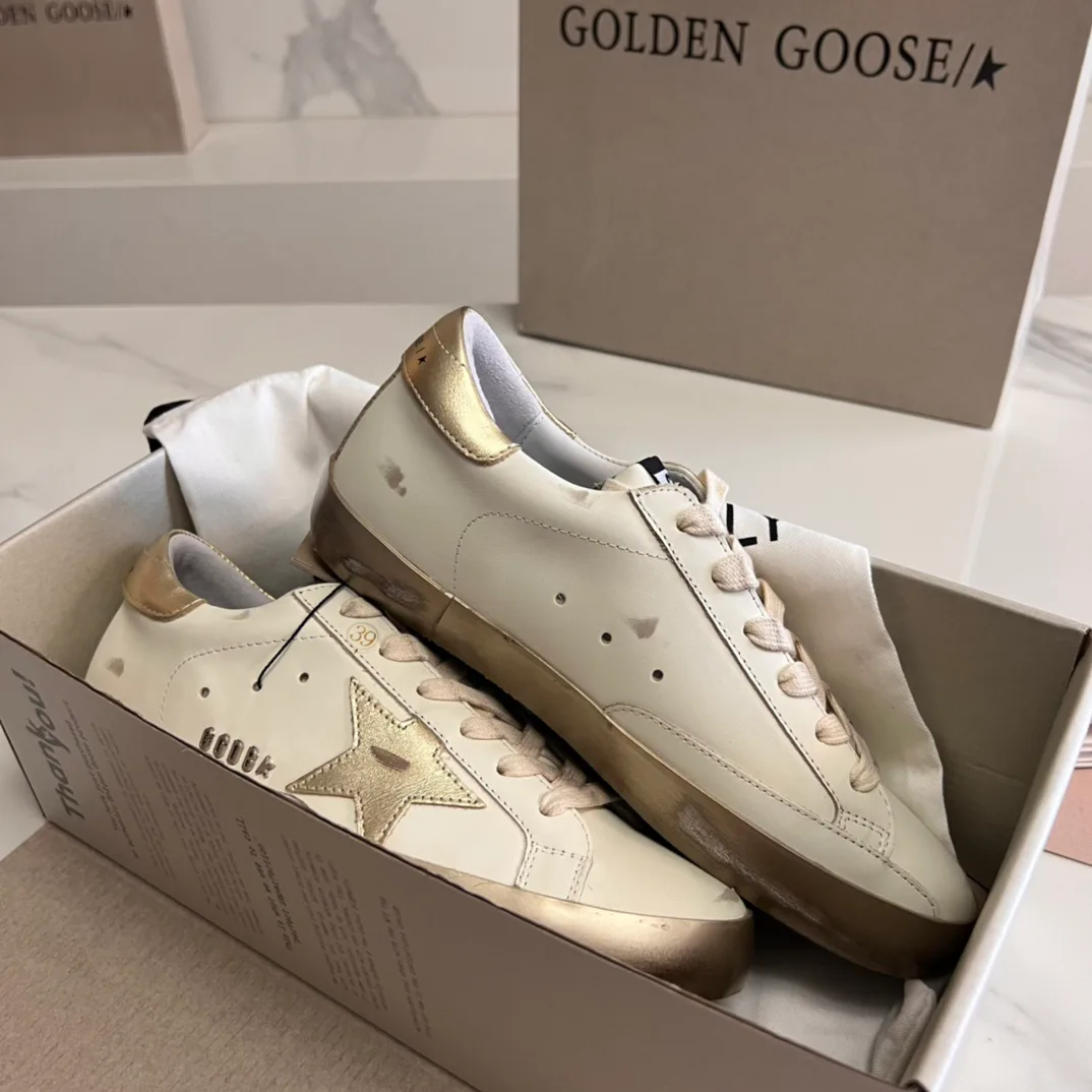 Women's Sneakers GOLDEN GOOSE 16995663