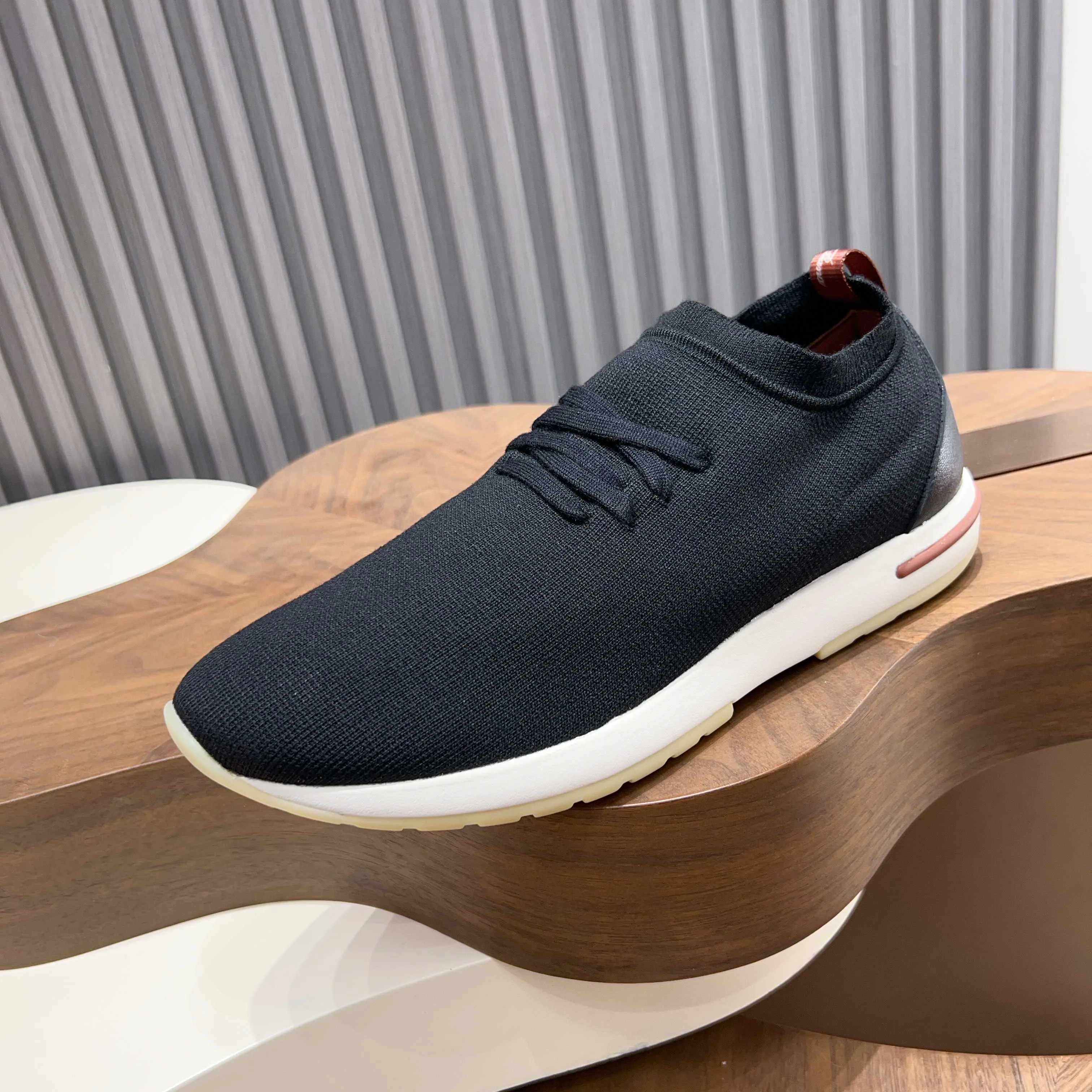 Men's Sneakers LORO PIANA 18250744