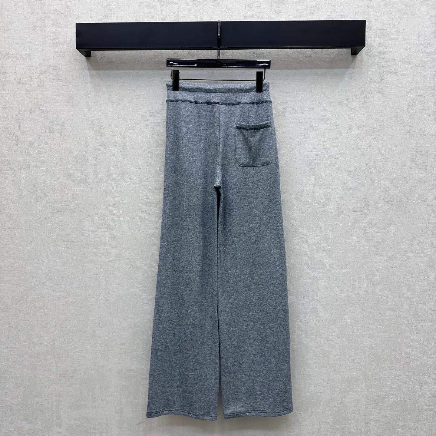 Women's Trousers LOEWE 18023633