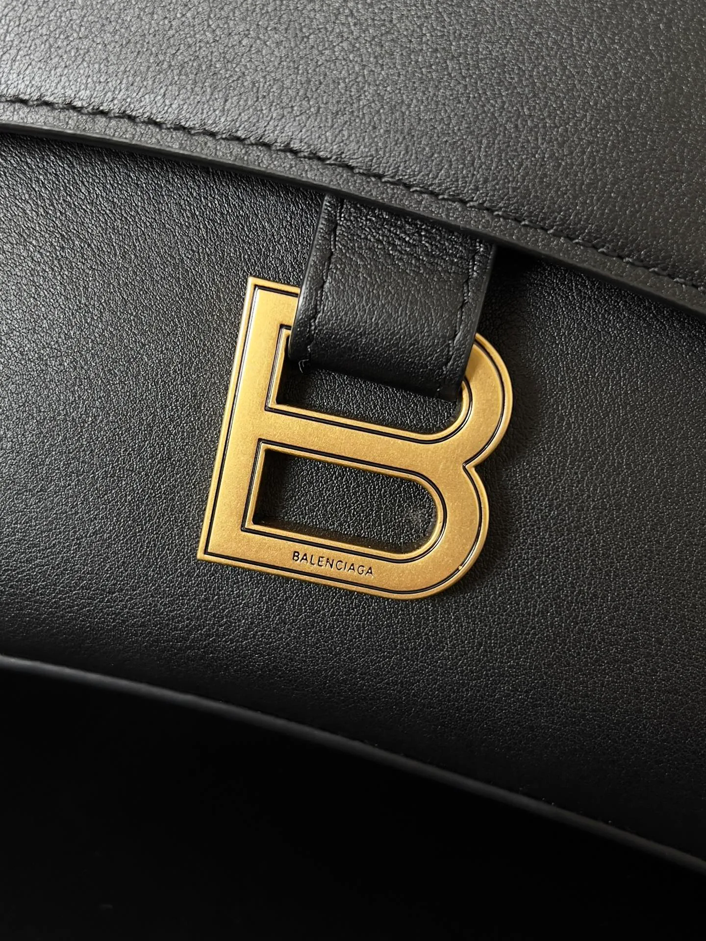 Классические Сумки Женские Balenciaga 18619537