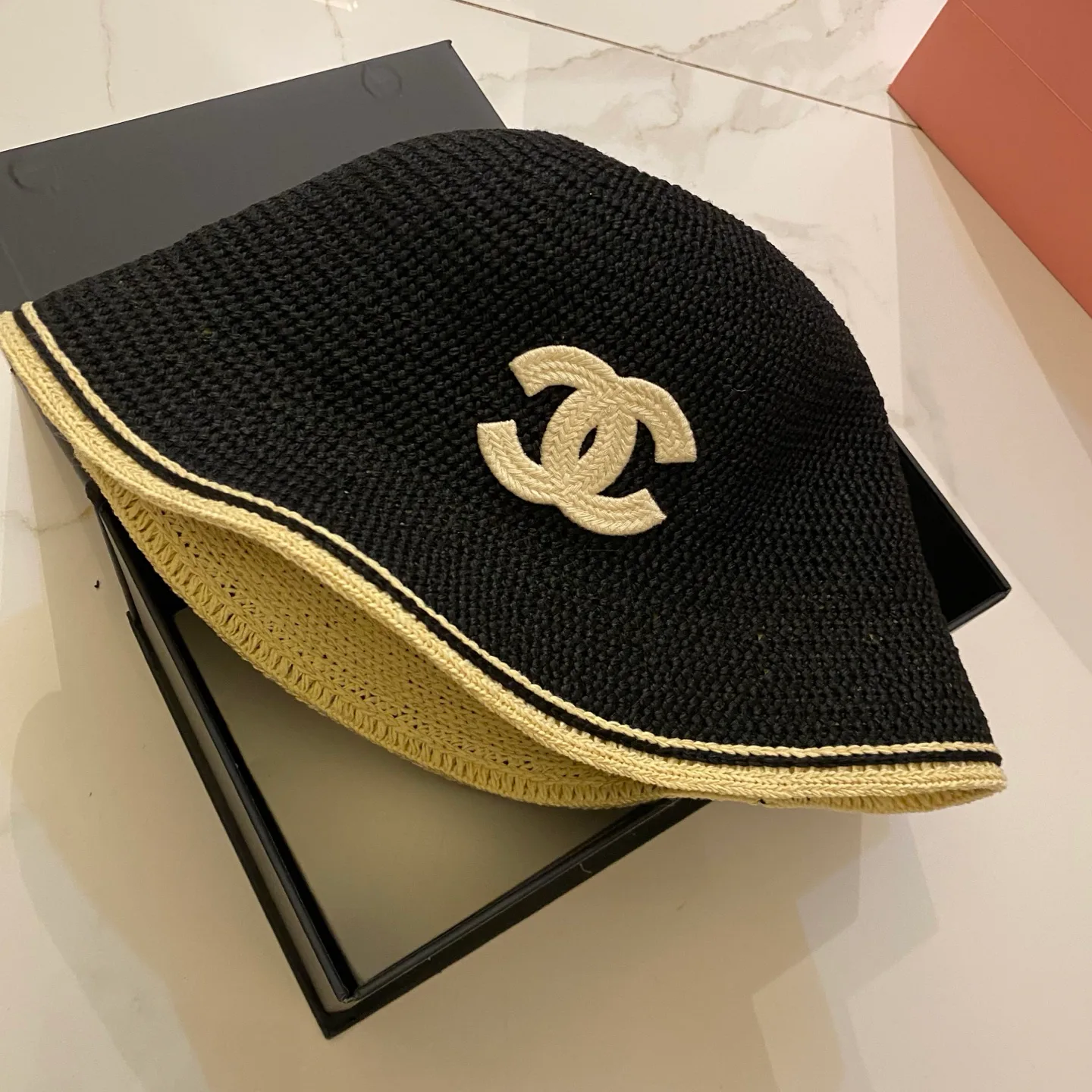 Hats CHANEL 17498309