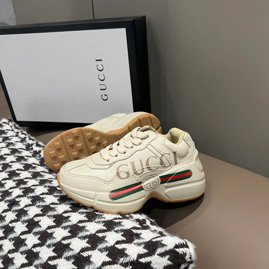 Women's Sneakers GUCCI 18075509