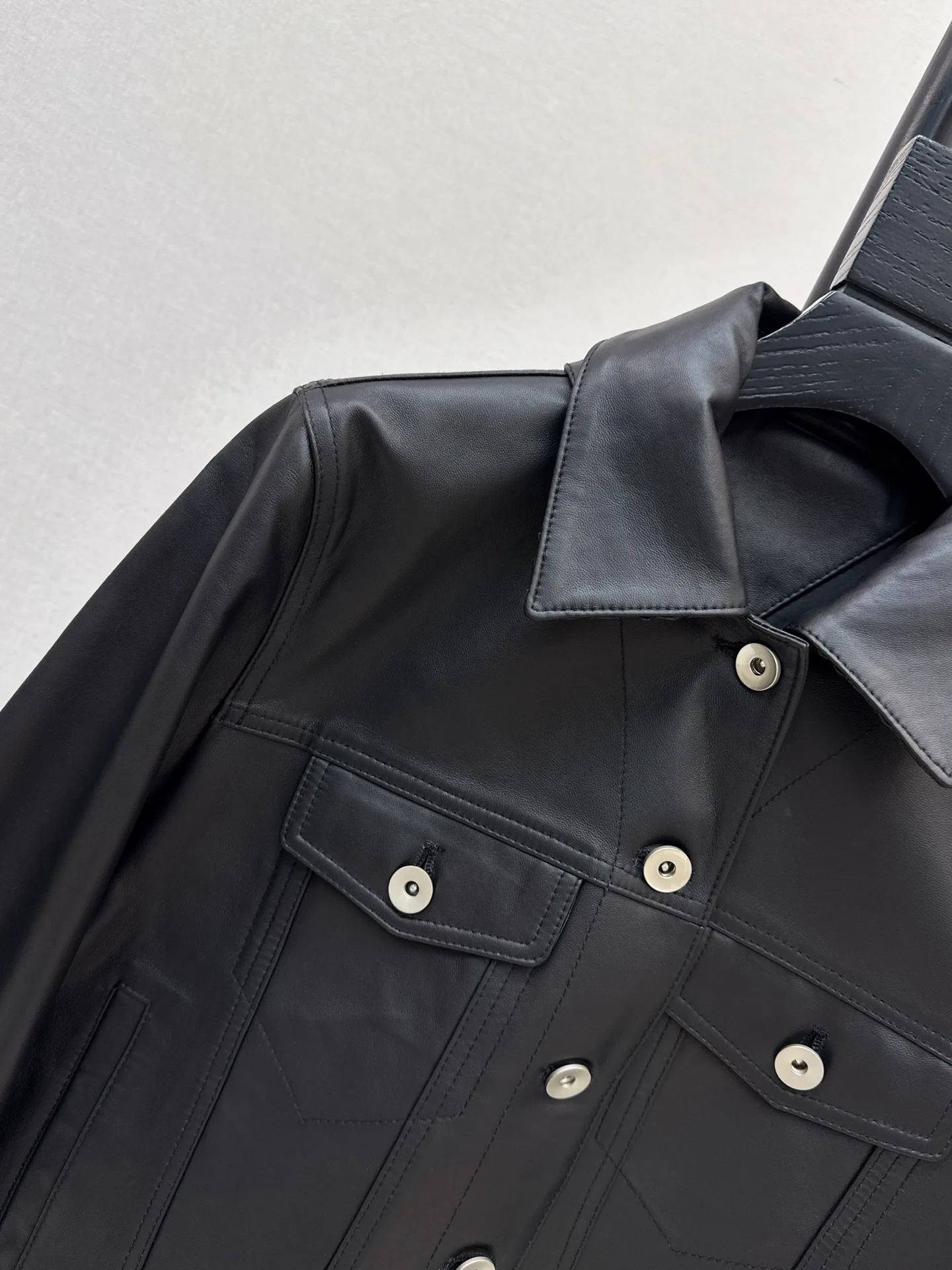 Women's Leather Jackets And Sheepskin Coats BOTTEGA VENETA 18173027