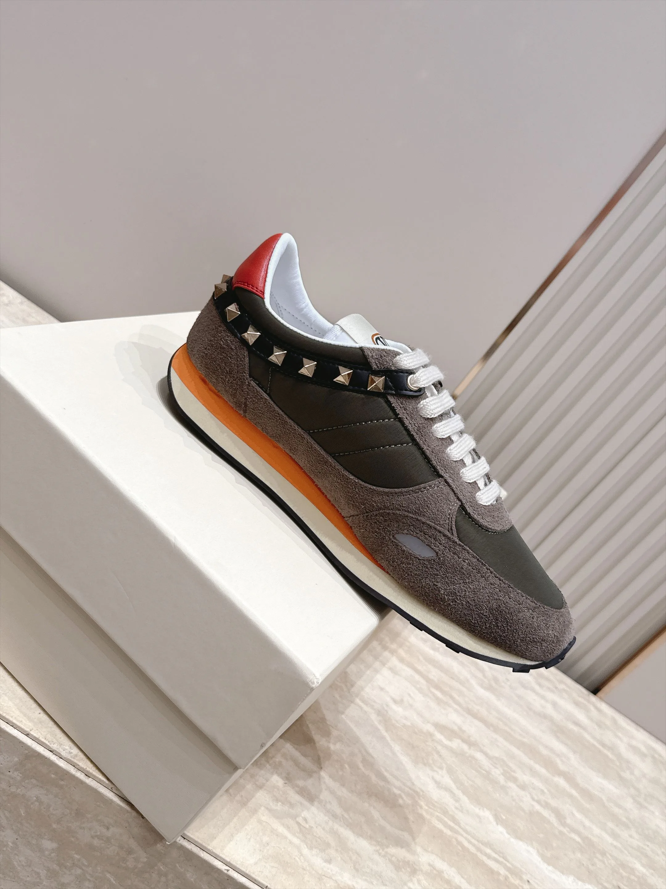 Women's Sneakers VALENTINO 17876585