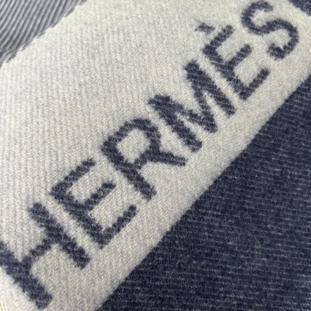 Textiles HERMES 17992439