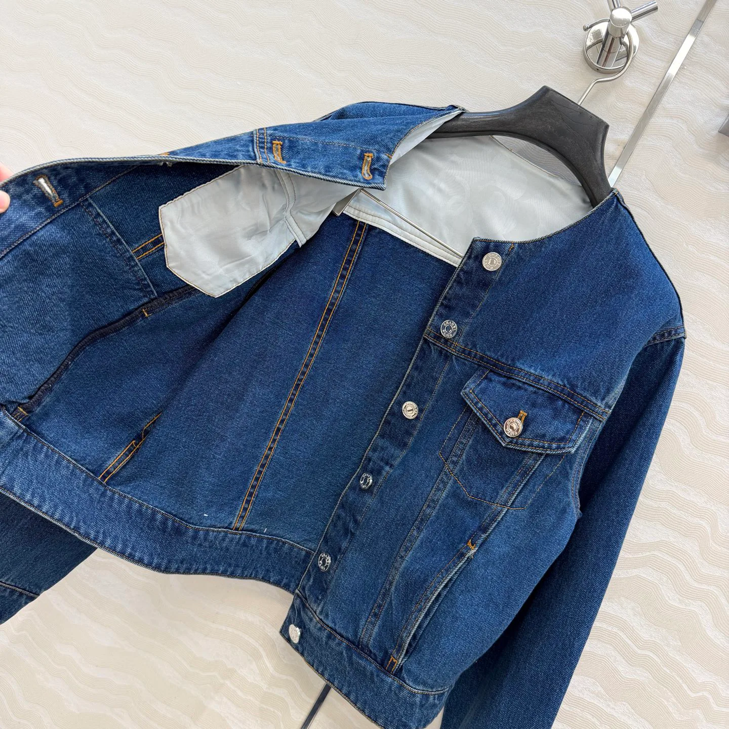 Women's Jackets And Down Jackets CHANEL 18138168