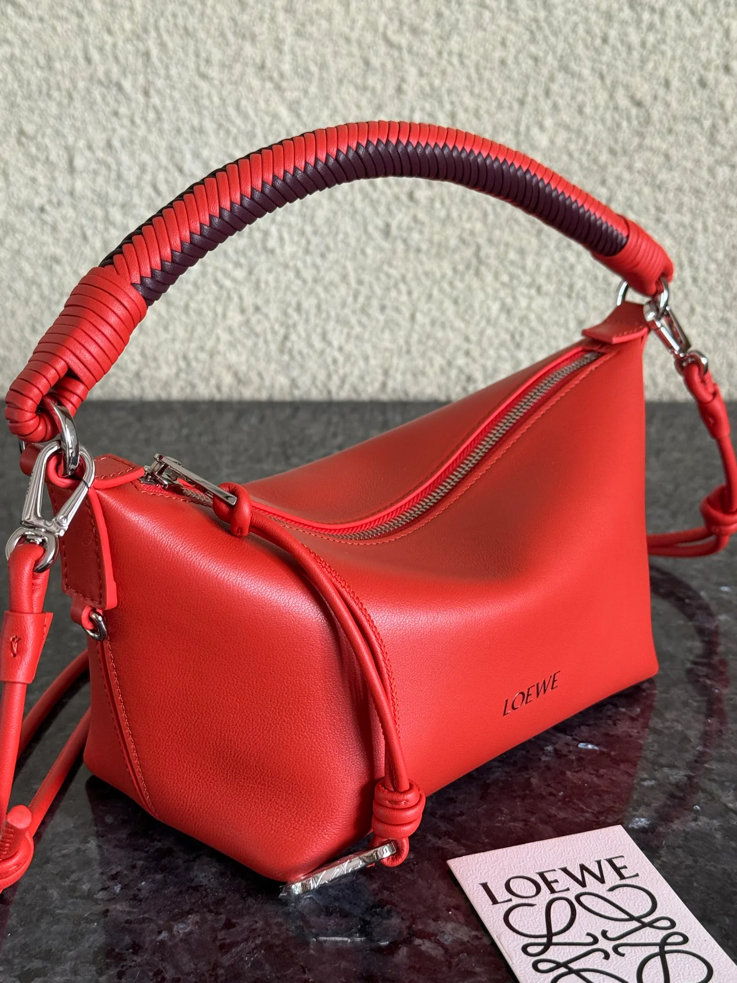 Women's Classic Handbags LOEWE 17839574