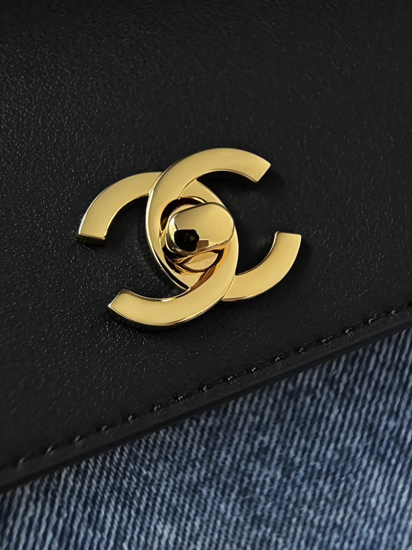 Women's Classic Handbags CHANEL 18147652
