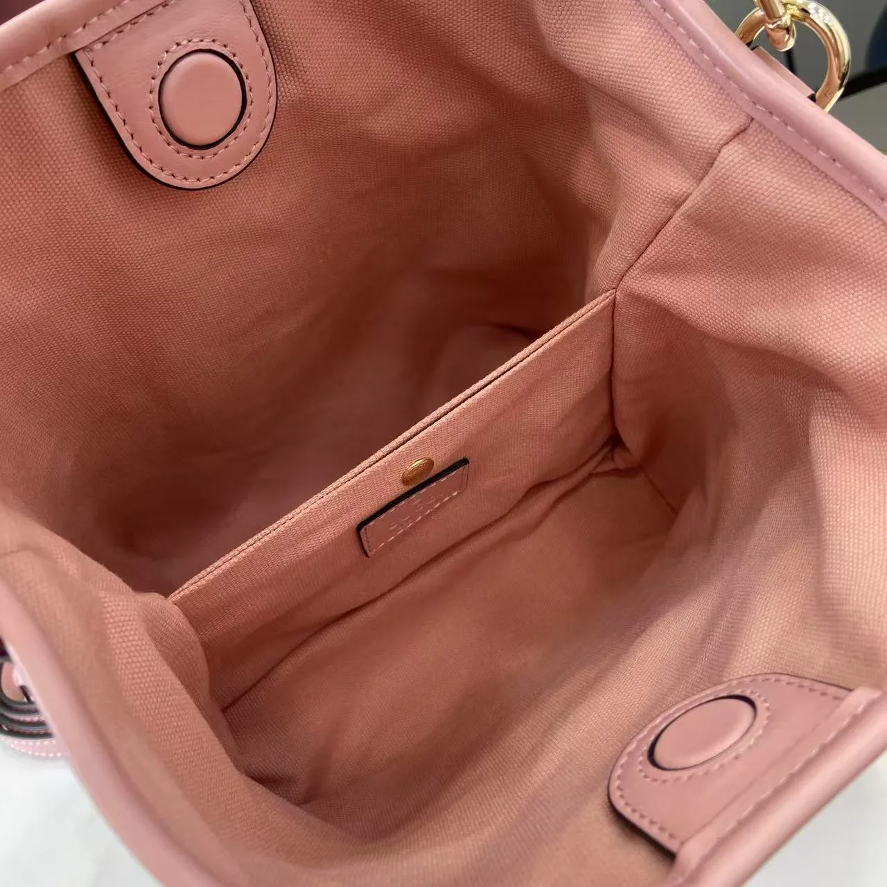 Women's Classic Handbags GUCCI 18404542