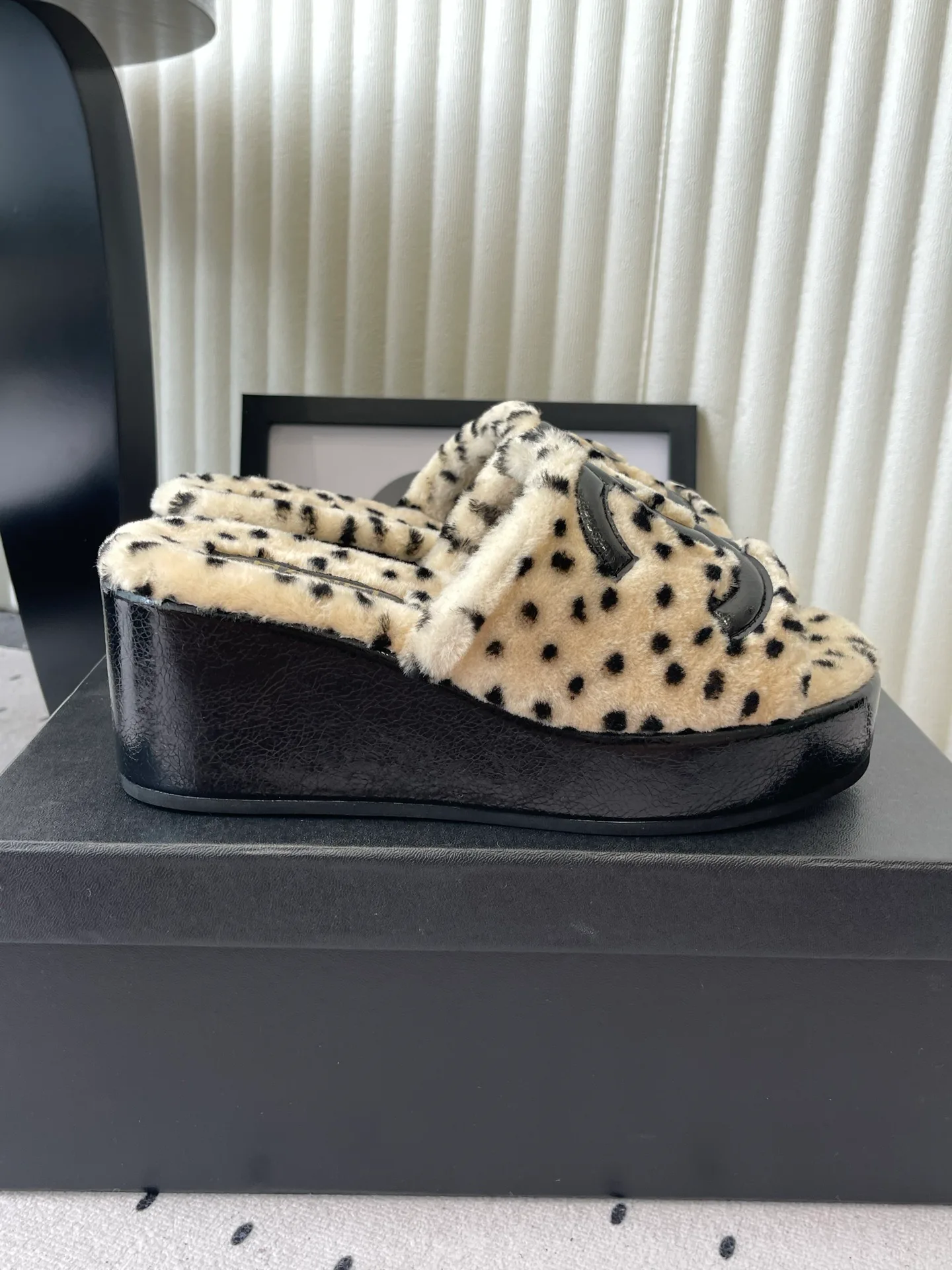 Women's Mules And Clogs CHANEL 18069903