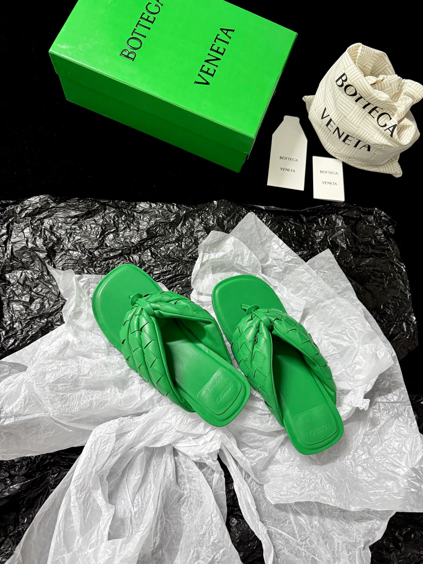 Women's Flip-Flops BOTTEGA VENETA 17363953