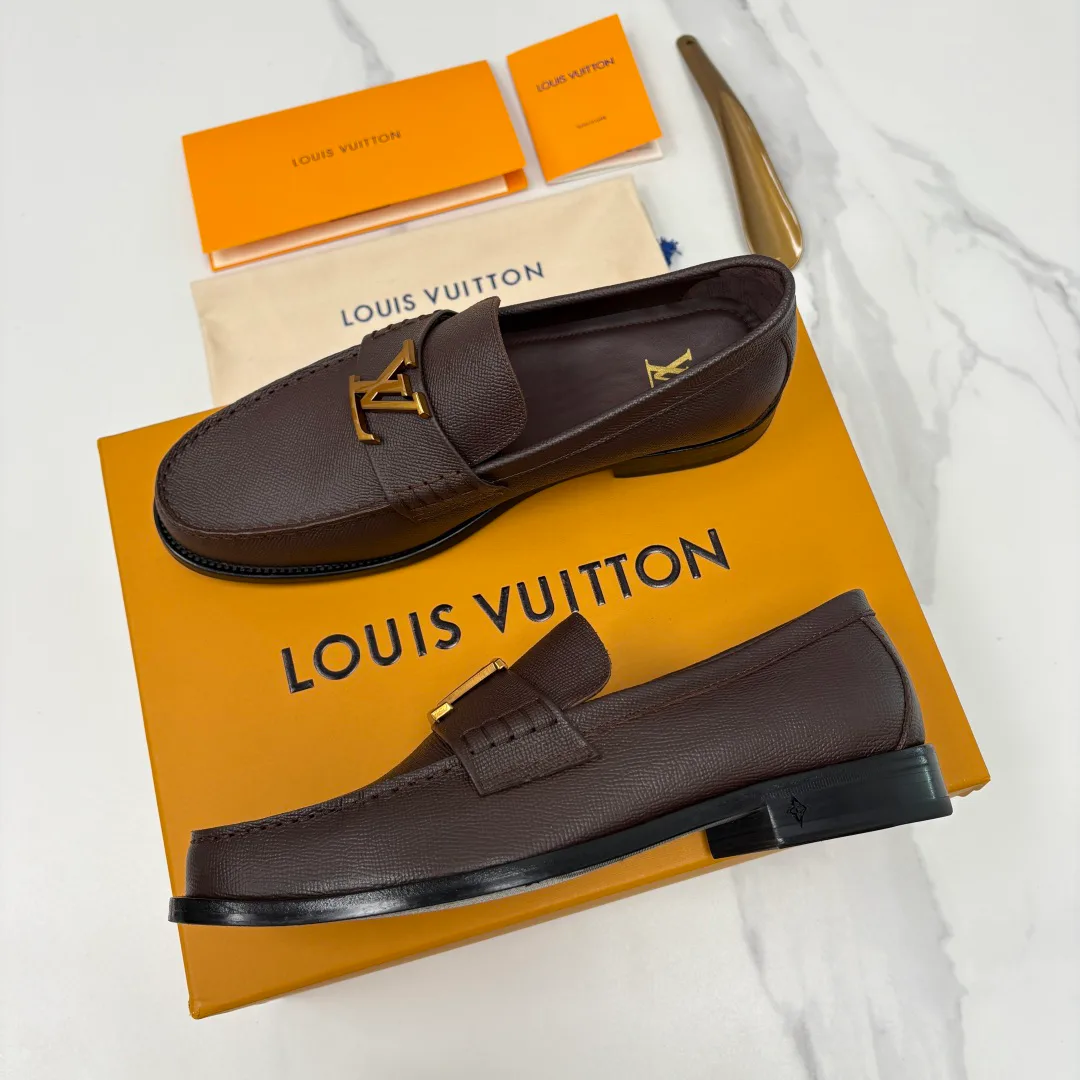 Men's Loafers And Dress Shoes LOUIS VUITTON 17835299