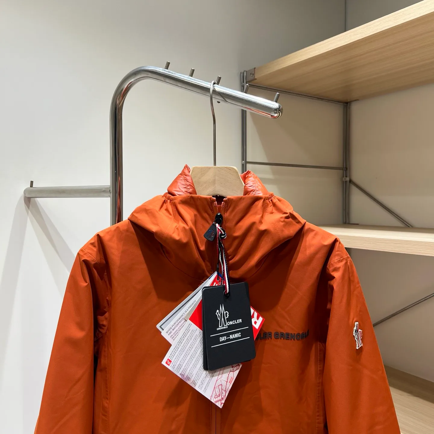 Women's Jackets And Down Jackets MONCLER 18131362