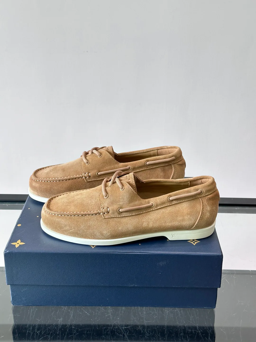 Men's Loafers And Dress Shoes LOUIS VUITTON 17941071