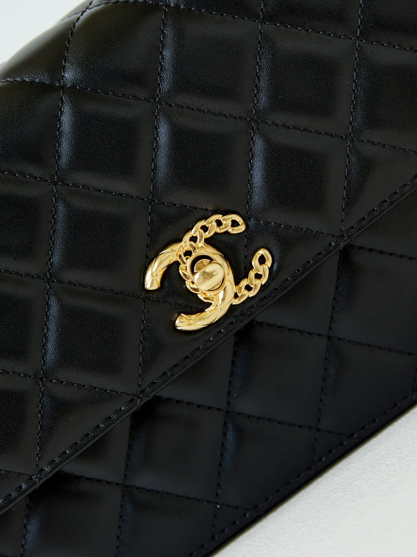 Women's Classic Handbags CHANEL 18065560