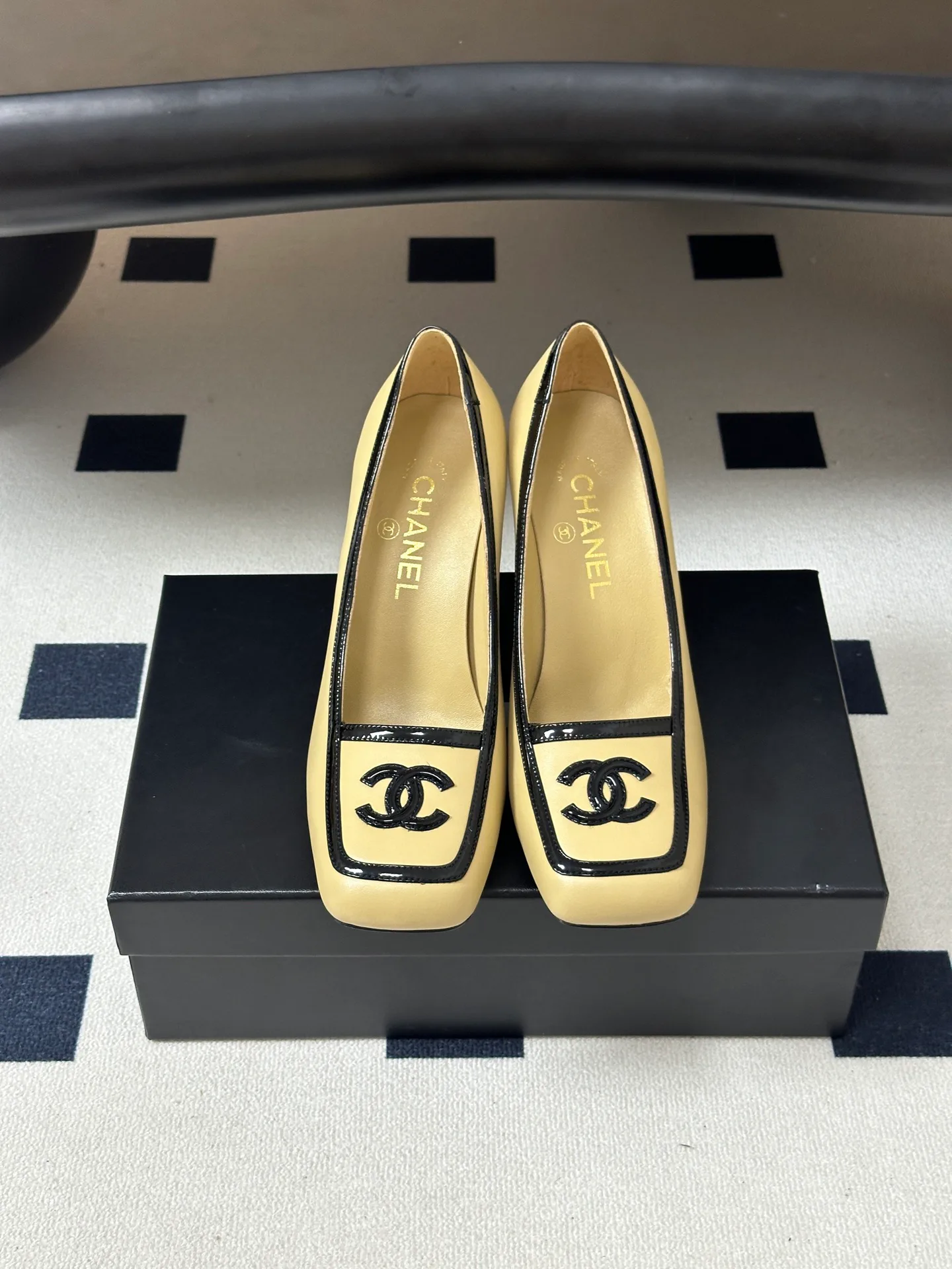 Women's Heels CHANEL 18049714