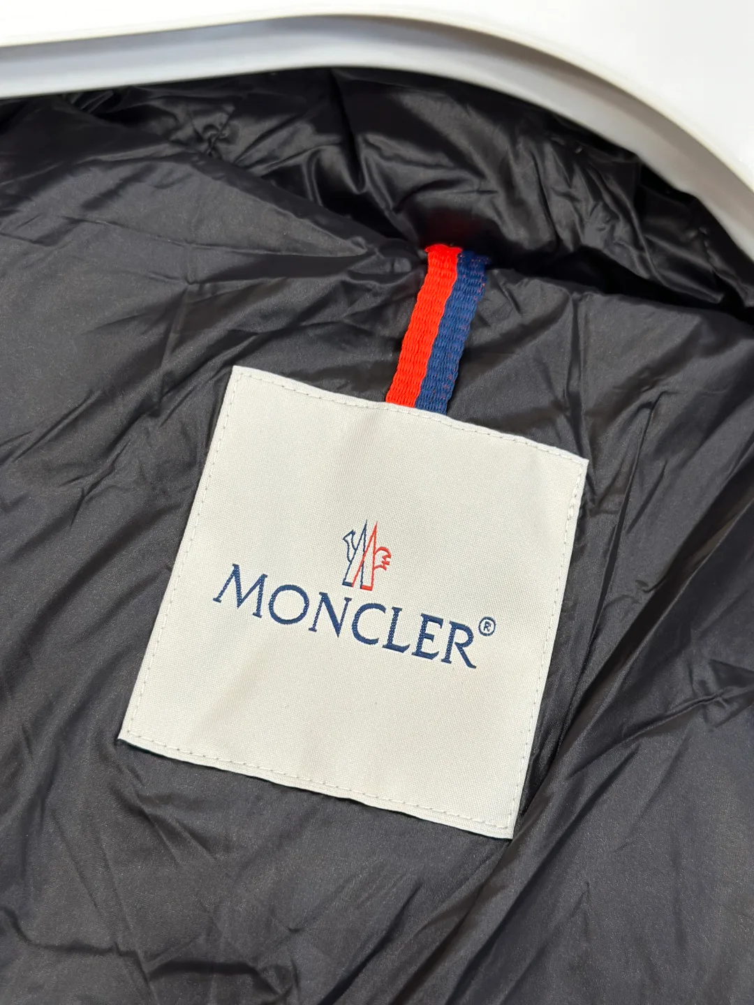 Men's Jackets And Down Jackets MONCLER 18209649
