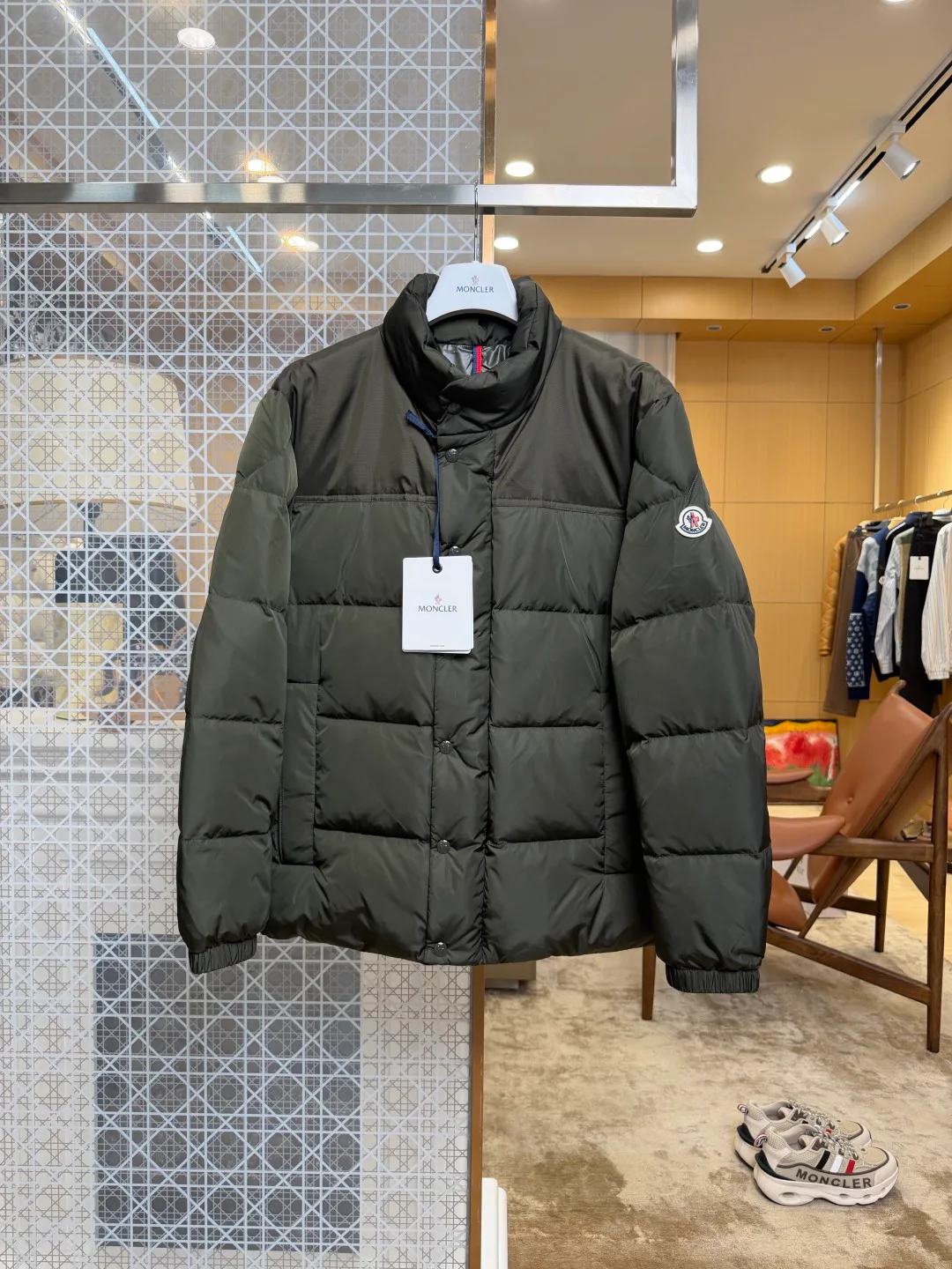 Men's Jackets And Down Jackets MONCLER 18359608