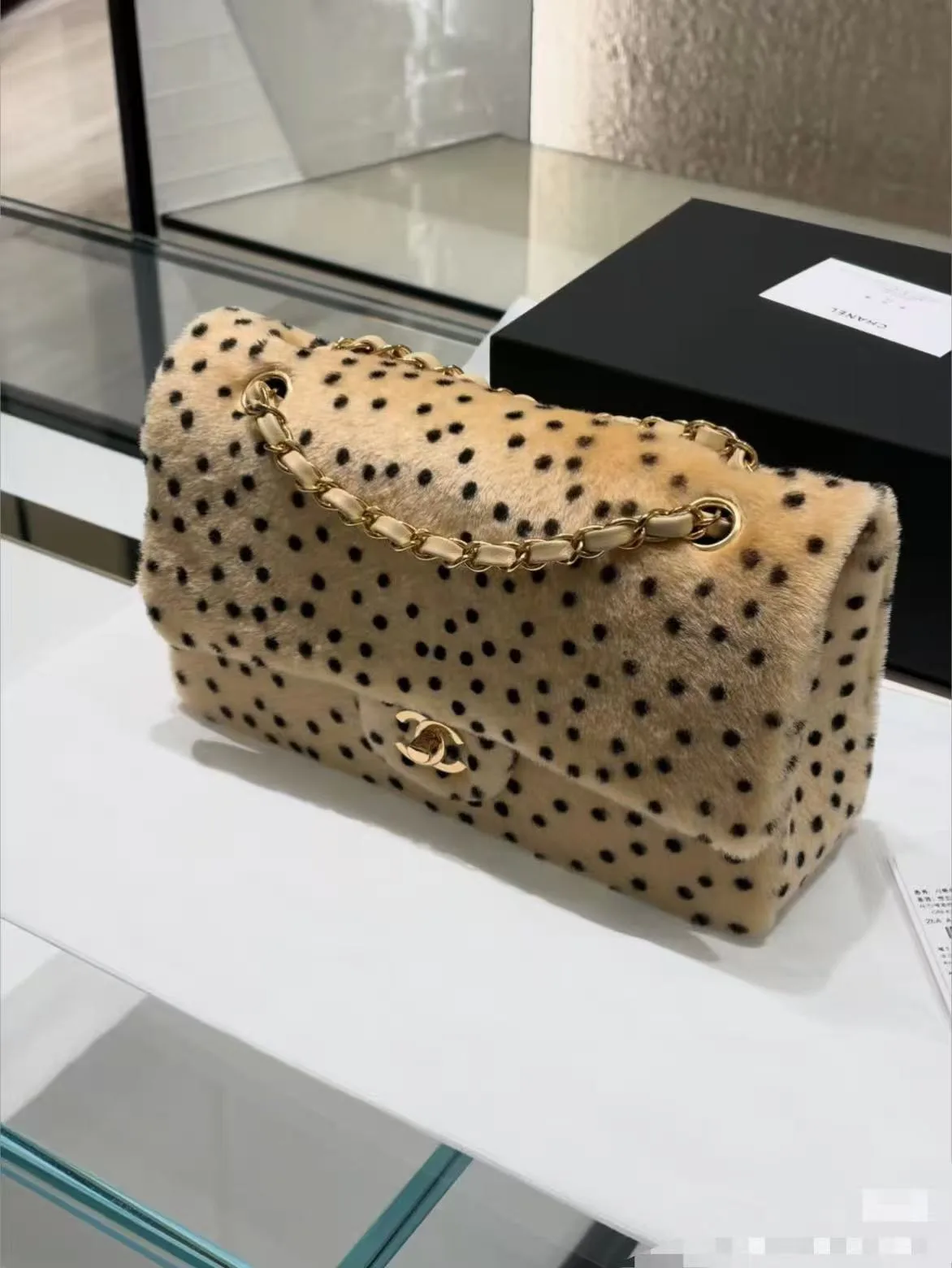 Women's Classic Handbags CHANEL 16931321
