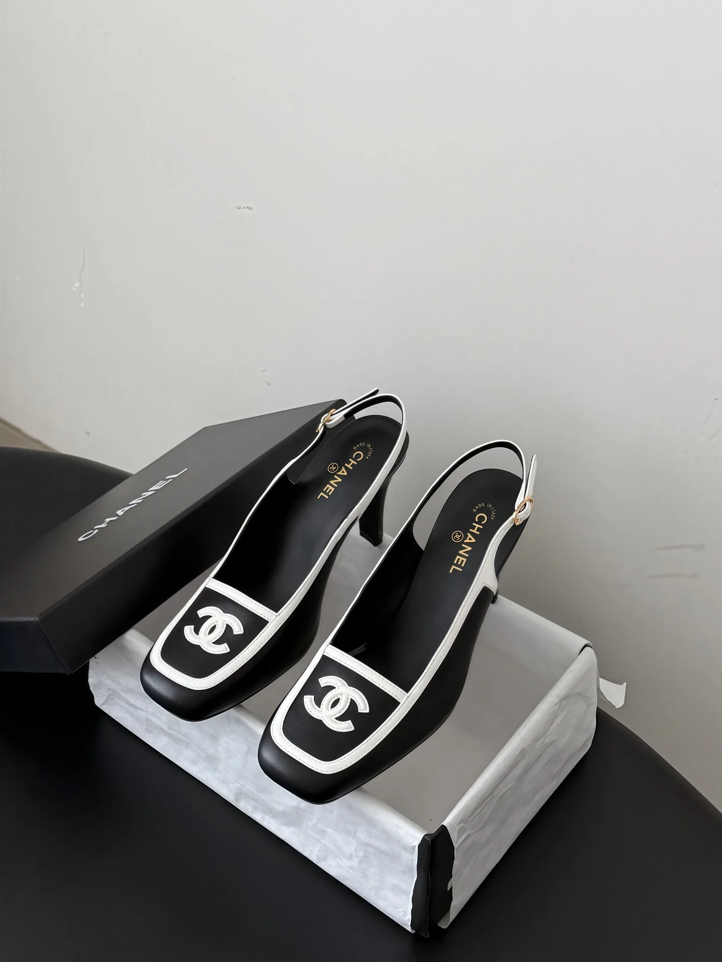Women's Heels CHANEL 18378215