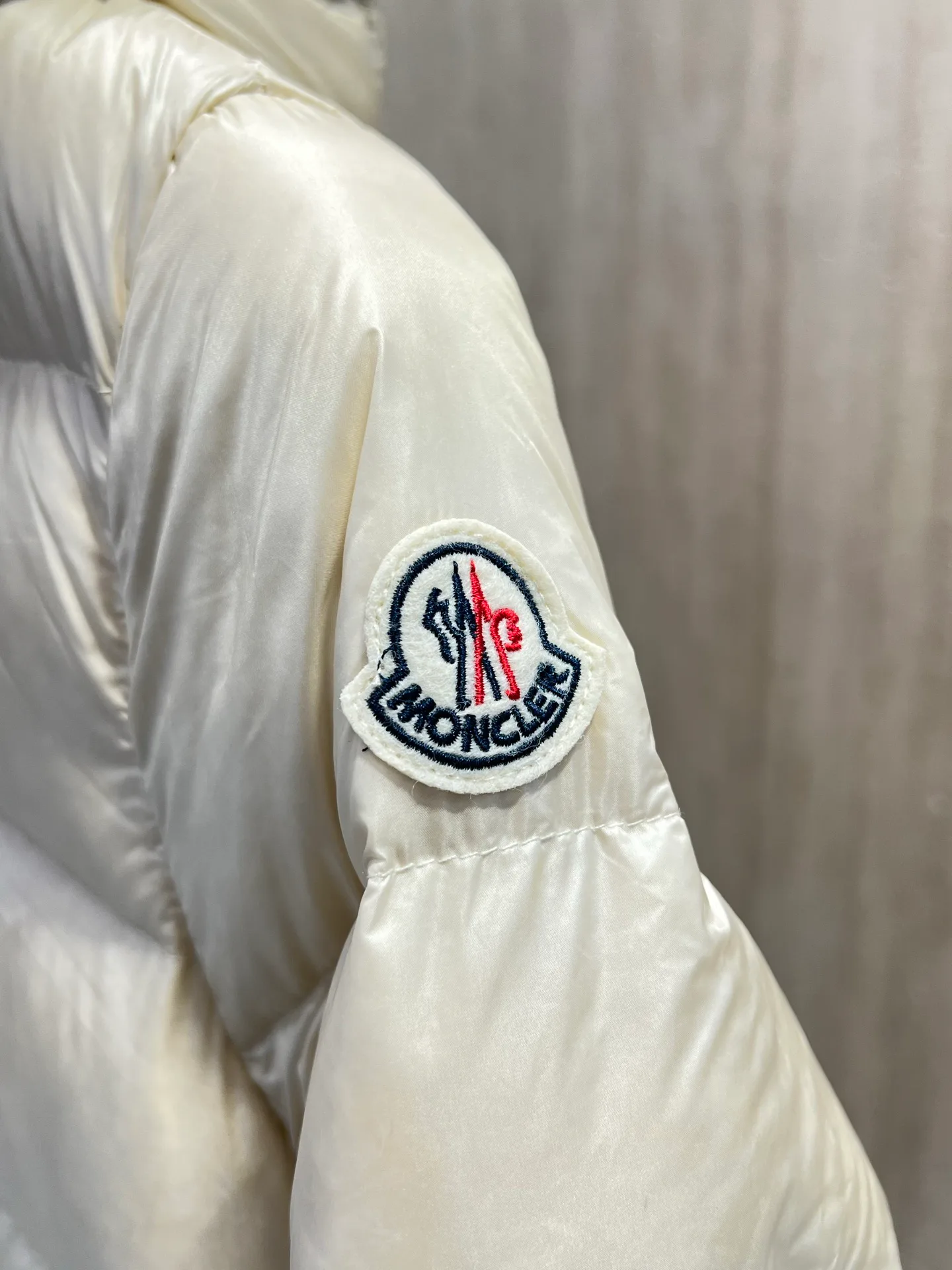 Women's Jackets And Down Jackets MONCLER 17958878