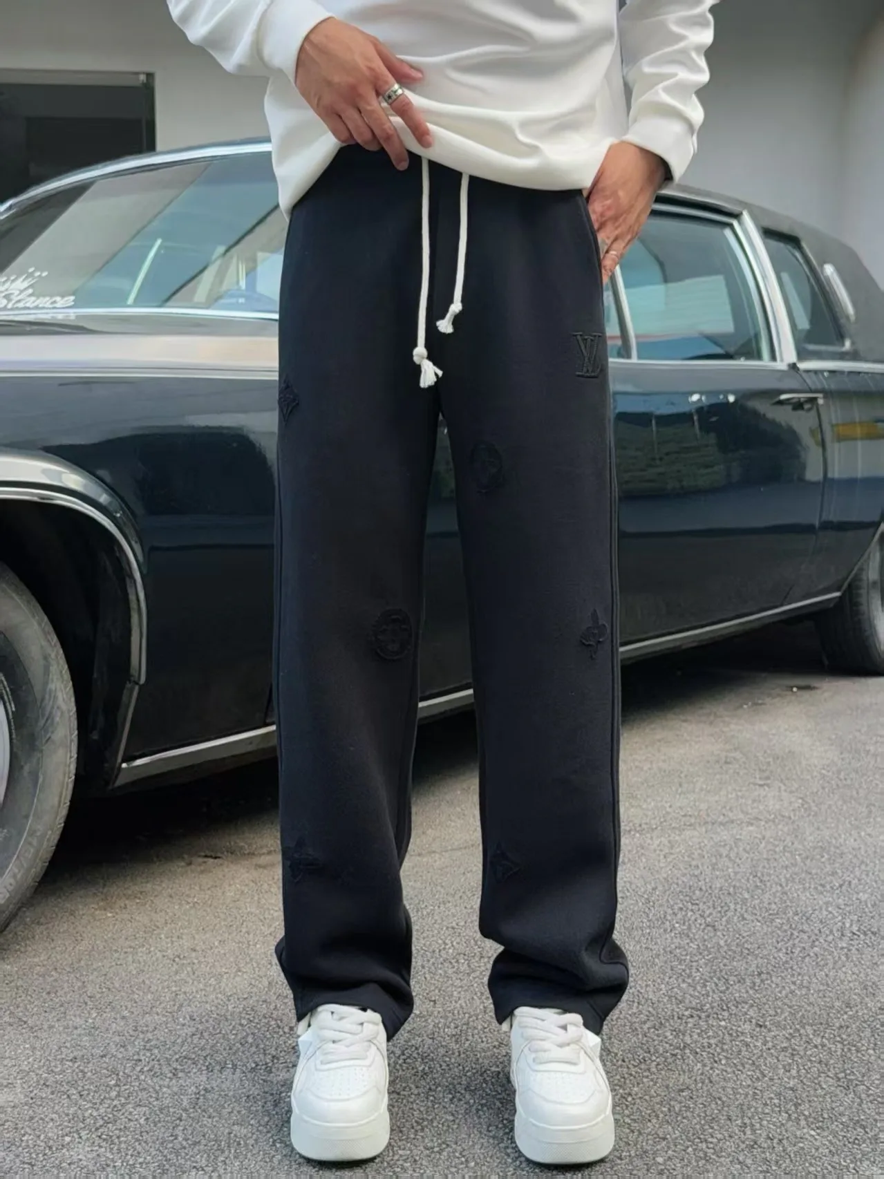 Women's Trousers LOUIS VUITTON 18178315