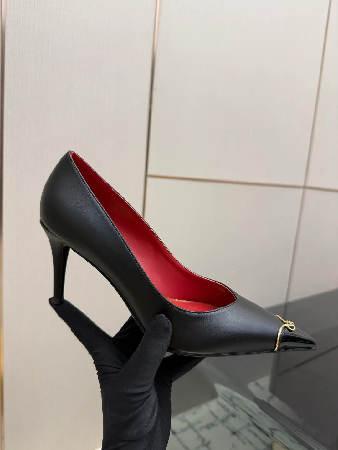 Women's Heels VALENTINO 17937551