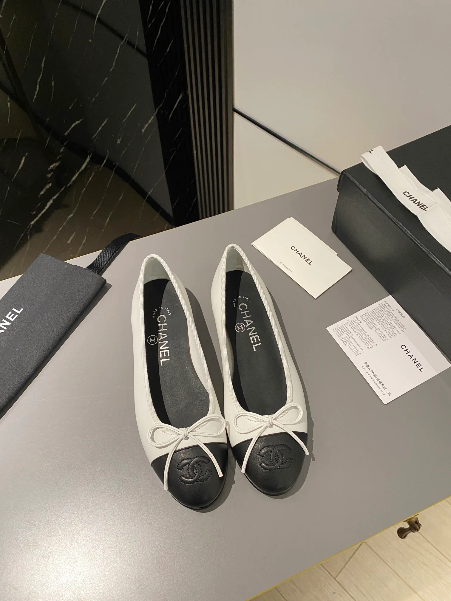 Women's Ballet Flats CHANEL 18120819