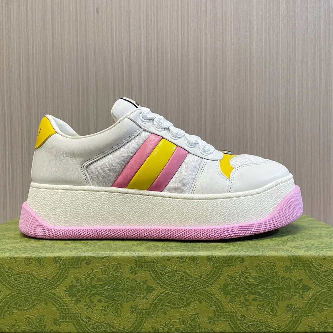 Women's Sneakers GUCCI 18011396