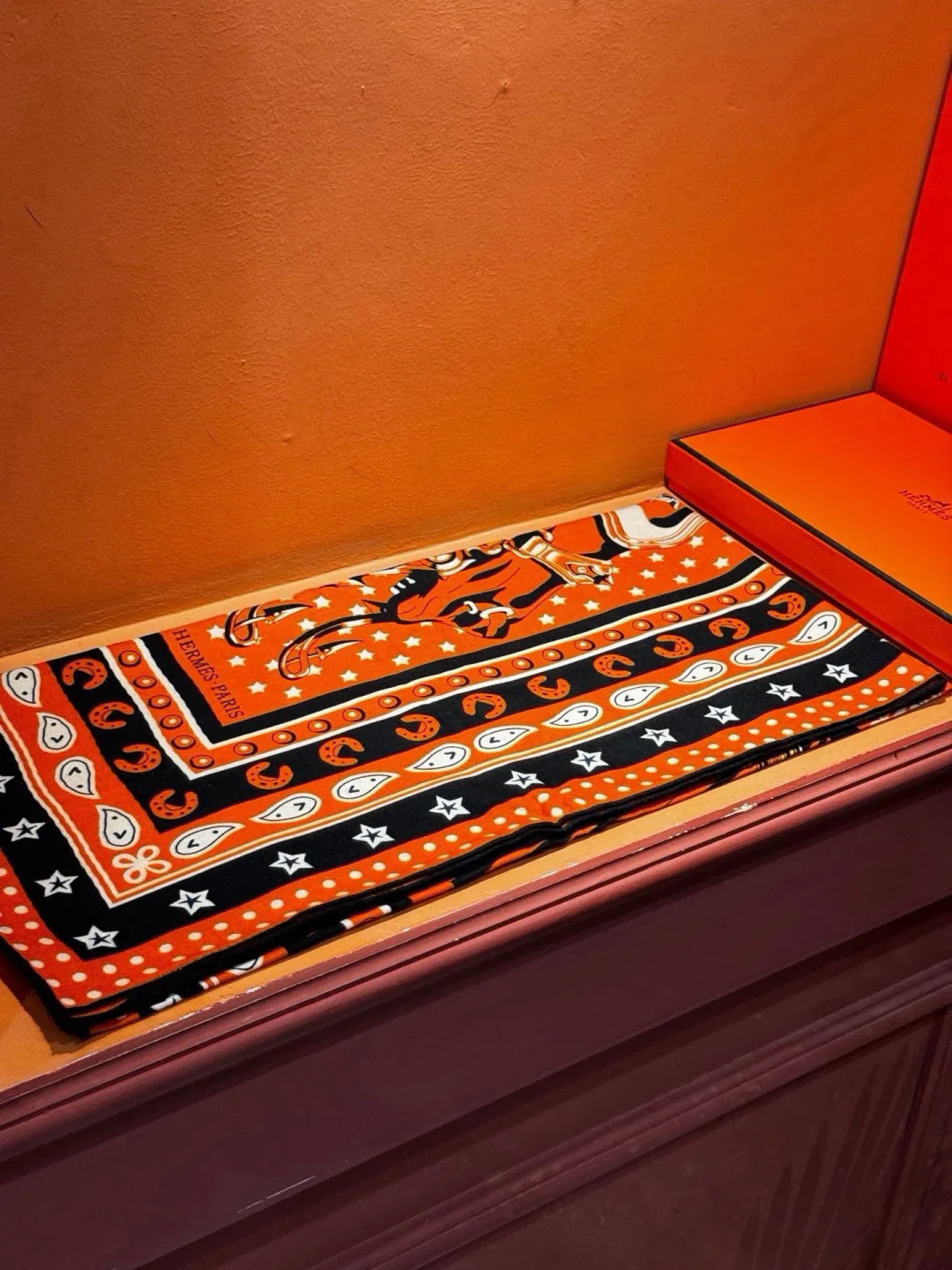 Silk Scarves HERMES 18322218