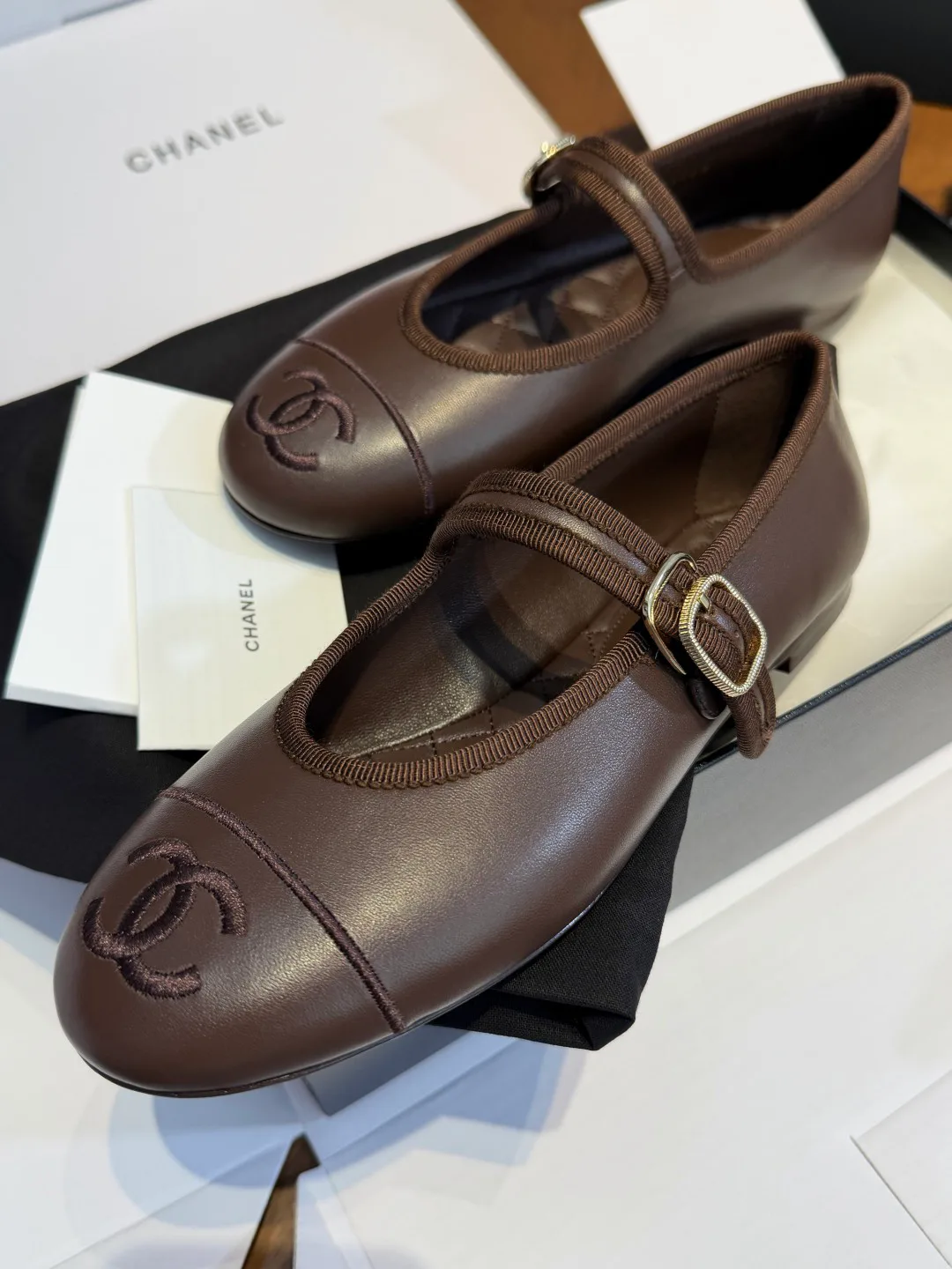Туфли Женские Chanel 18566175