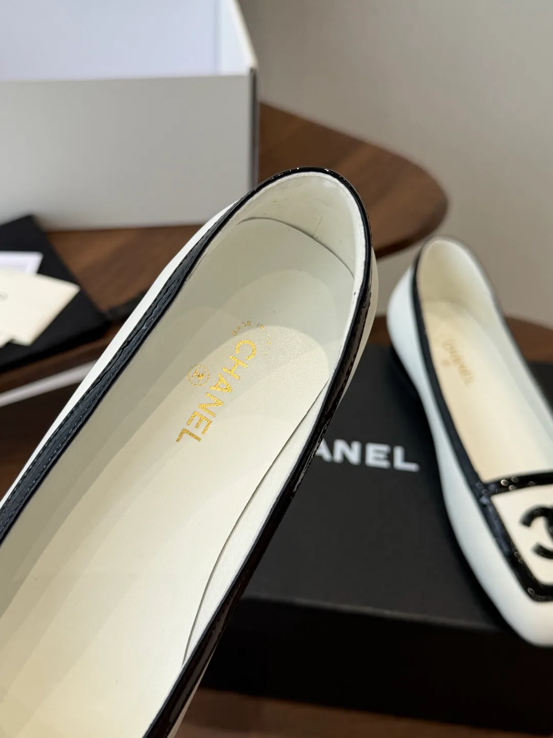 Women's Ballet Flats CHANEL 17708757