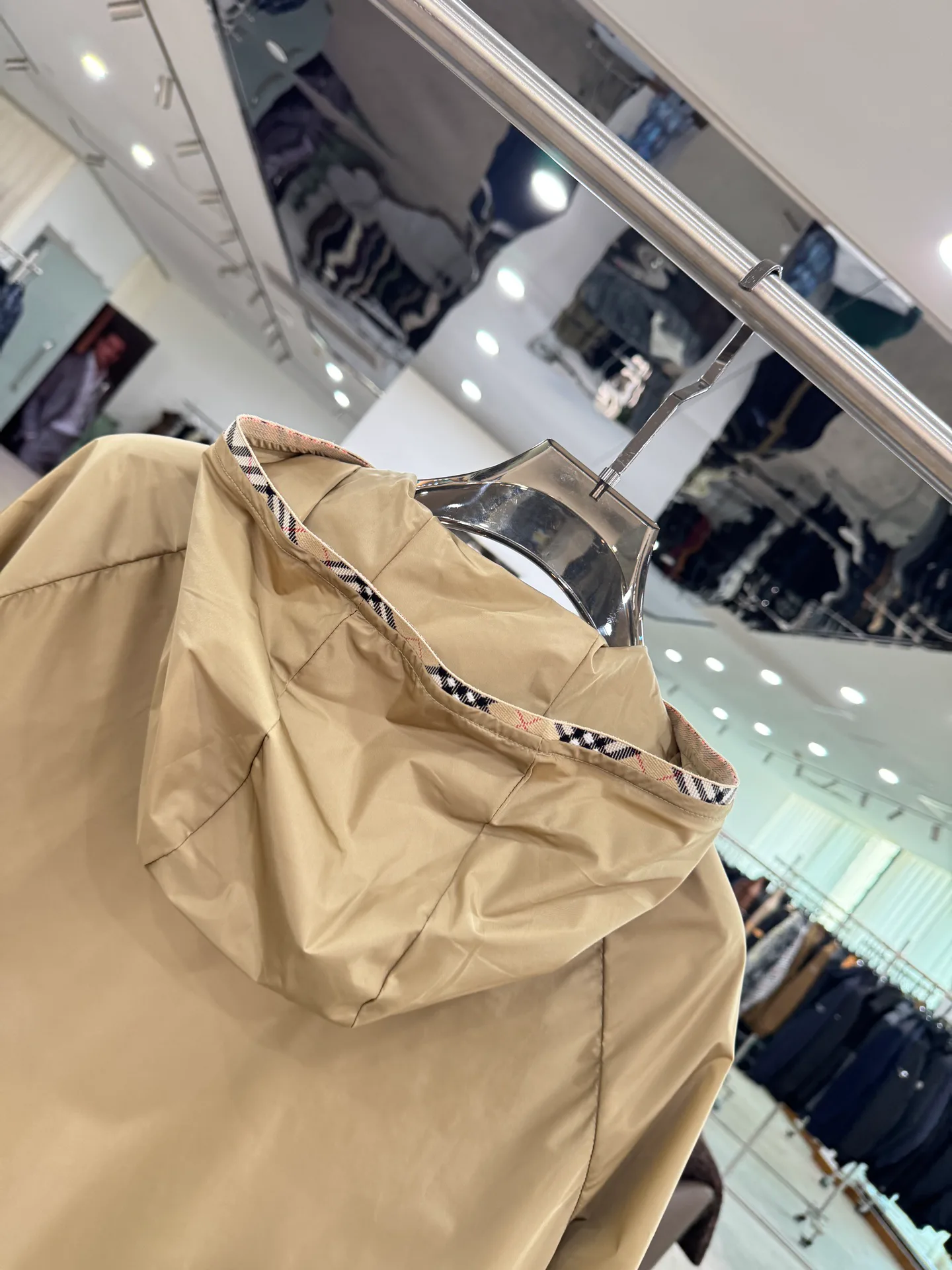 Men's Jackets And Down Jackets BURBERRY 18084174