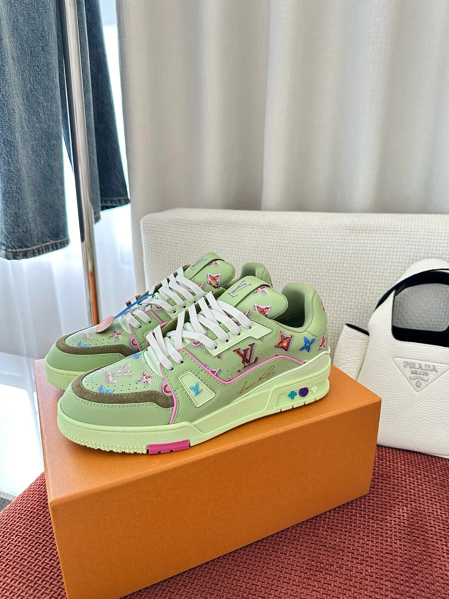 Women's Sneakers LOUIS VUITTON 17449358