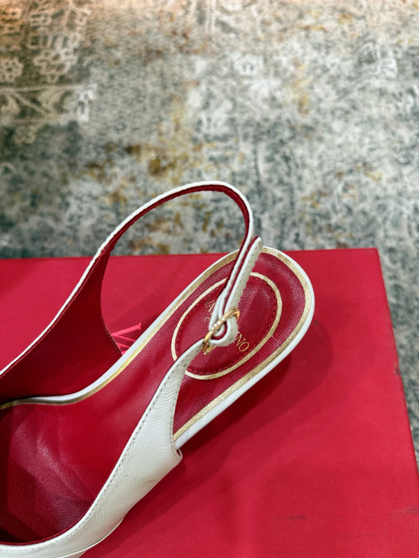 Women's Heels VALENTINO 18415143