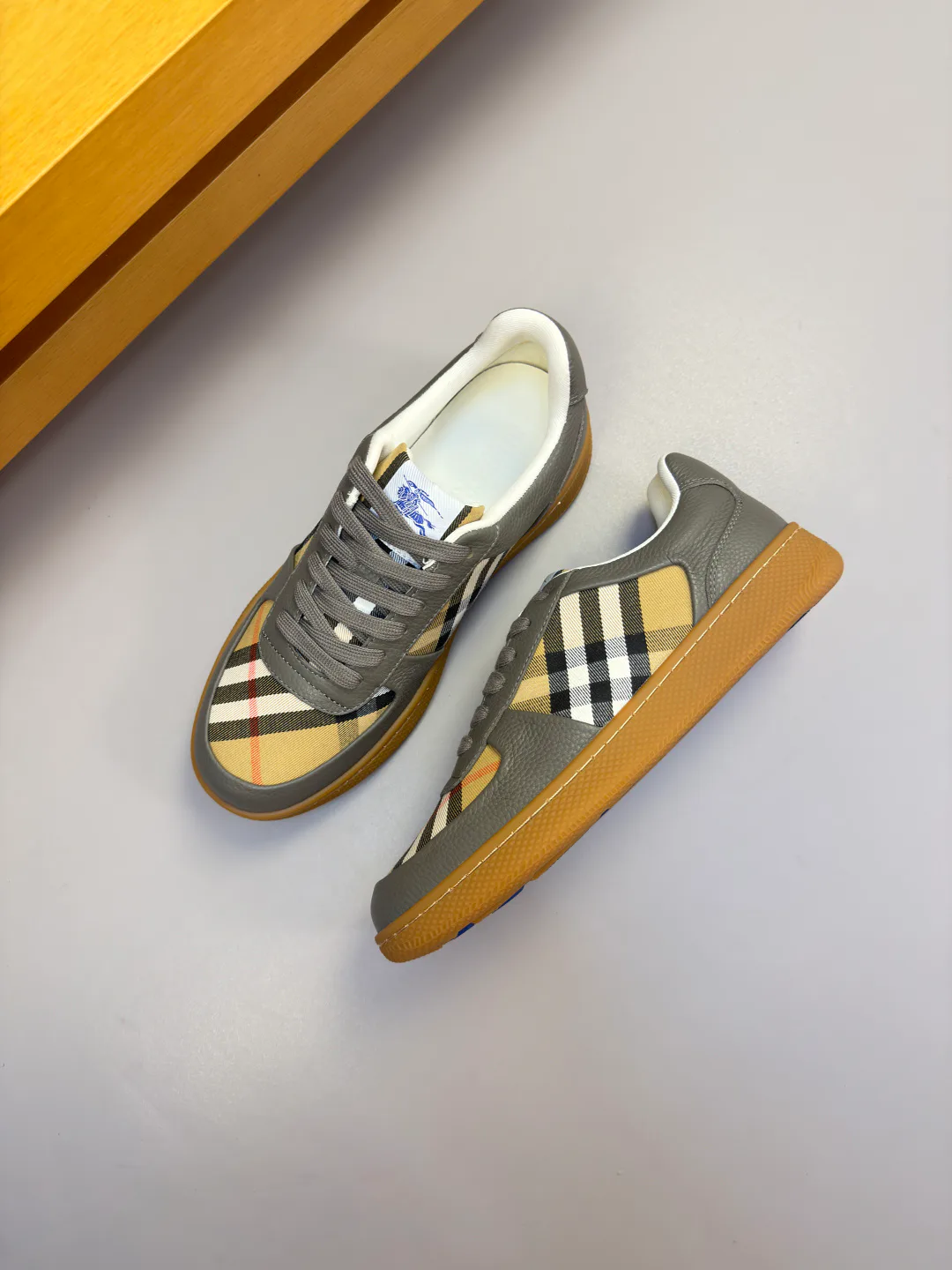 Men's Sneakers BURBERRY 17955074