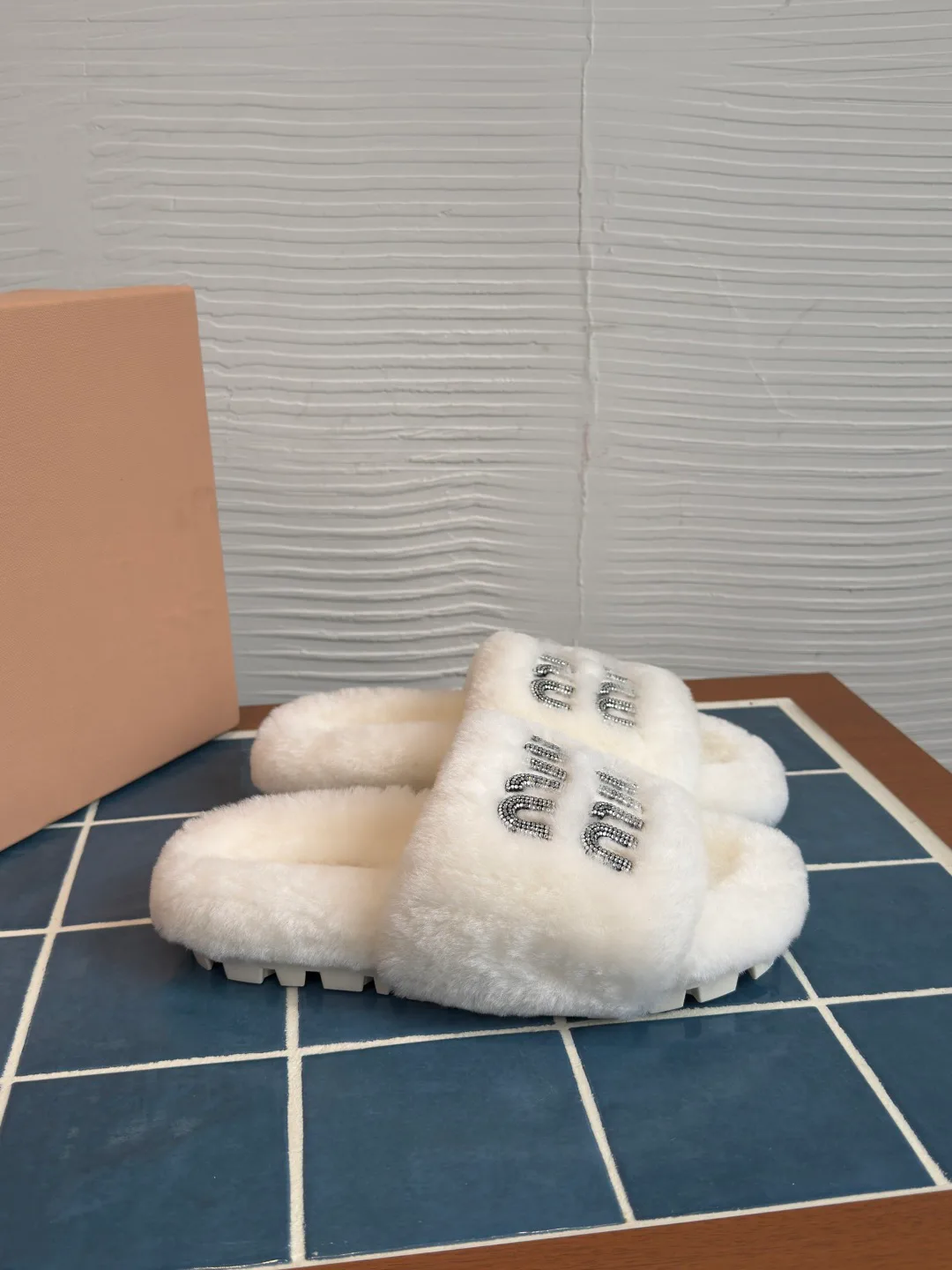 Women's Slippers MIU MIU 17931763