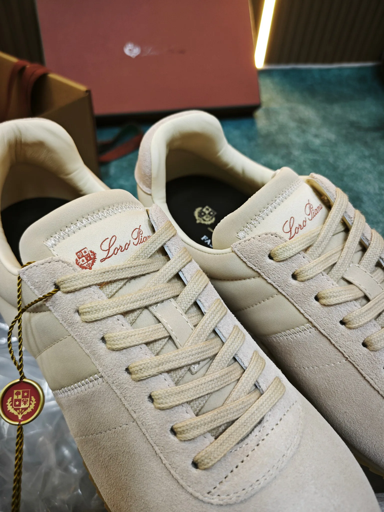 Women's Sneakers LORO PIANA 17882519