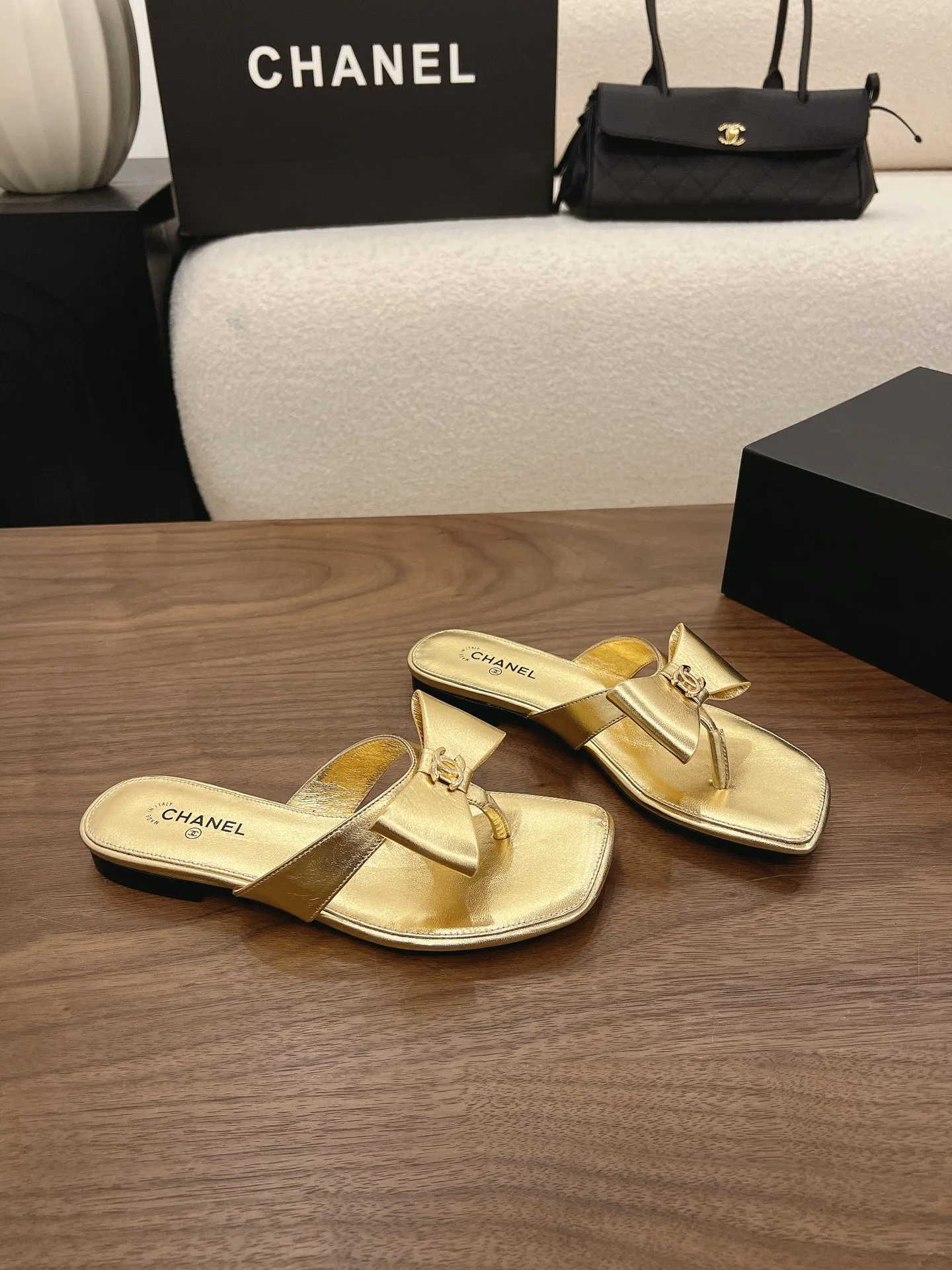 Women's Flip-Flops CHANEL 16944161