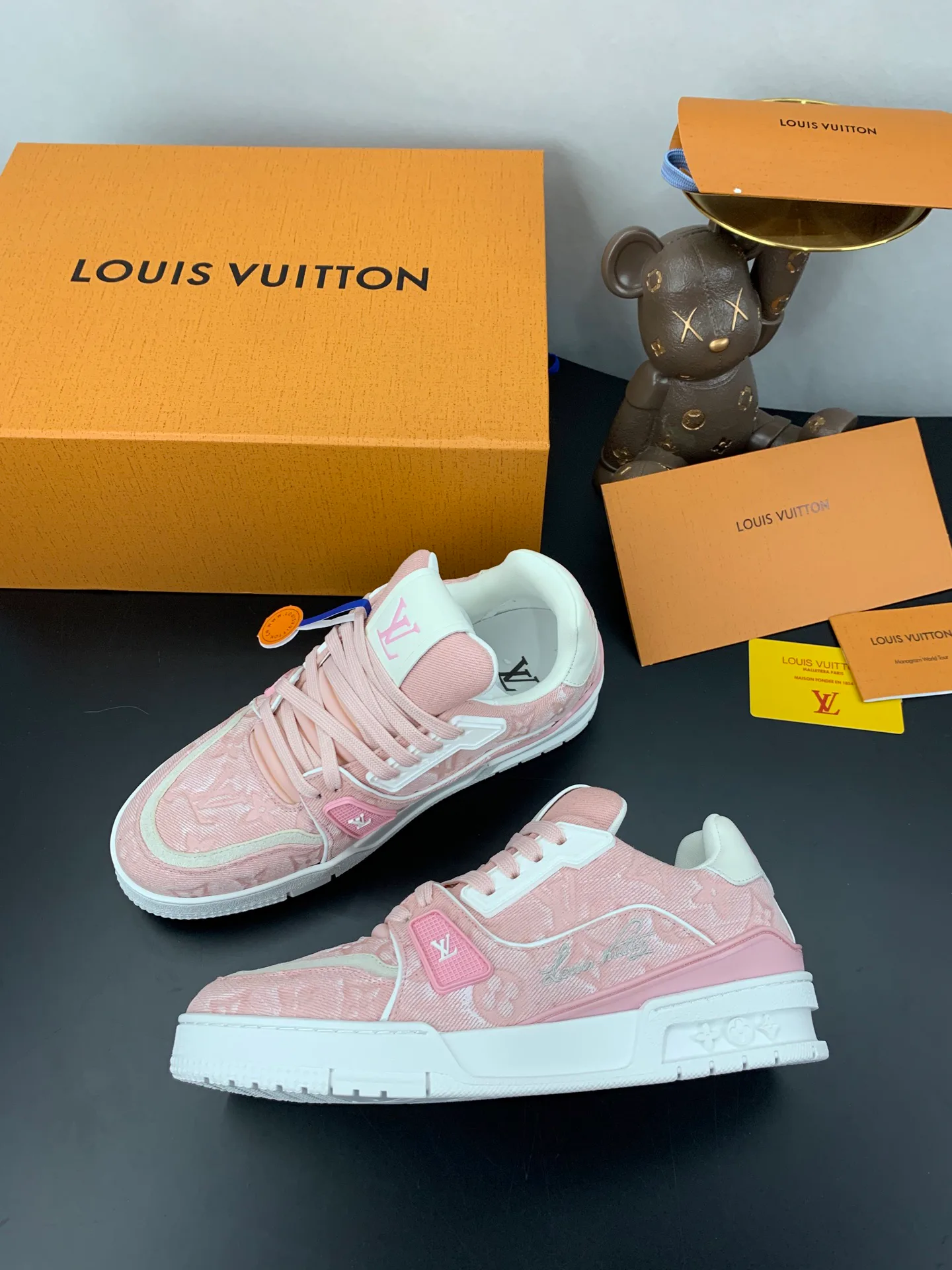 Women's Sneakers LOUIS VUITTON 17545274